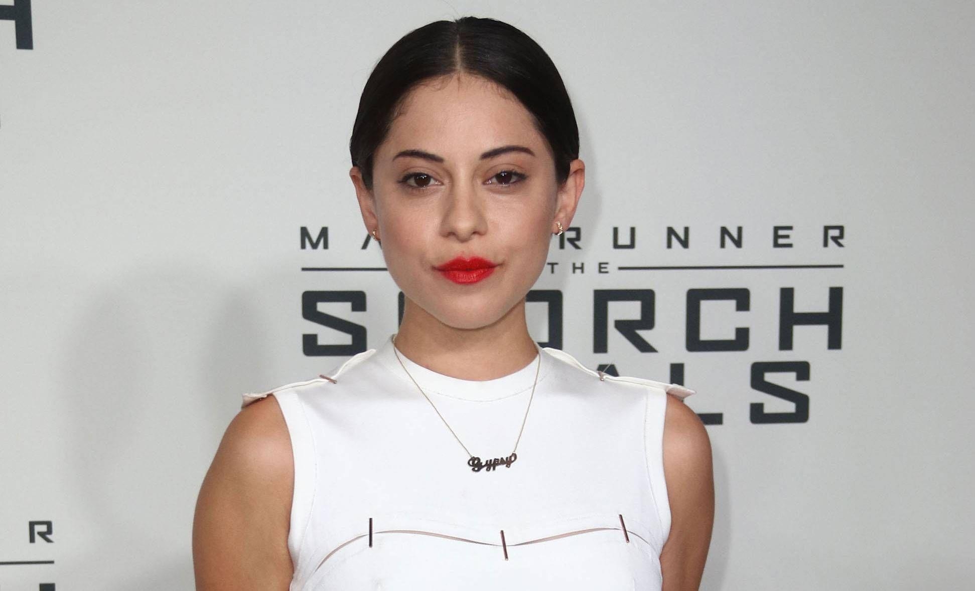 1950x1180 Rosa Salazar Wallpaper HD Free Download, Desktop