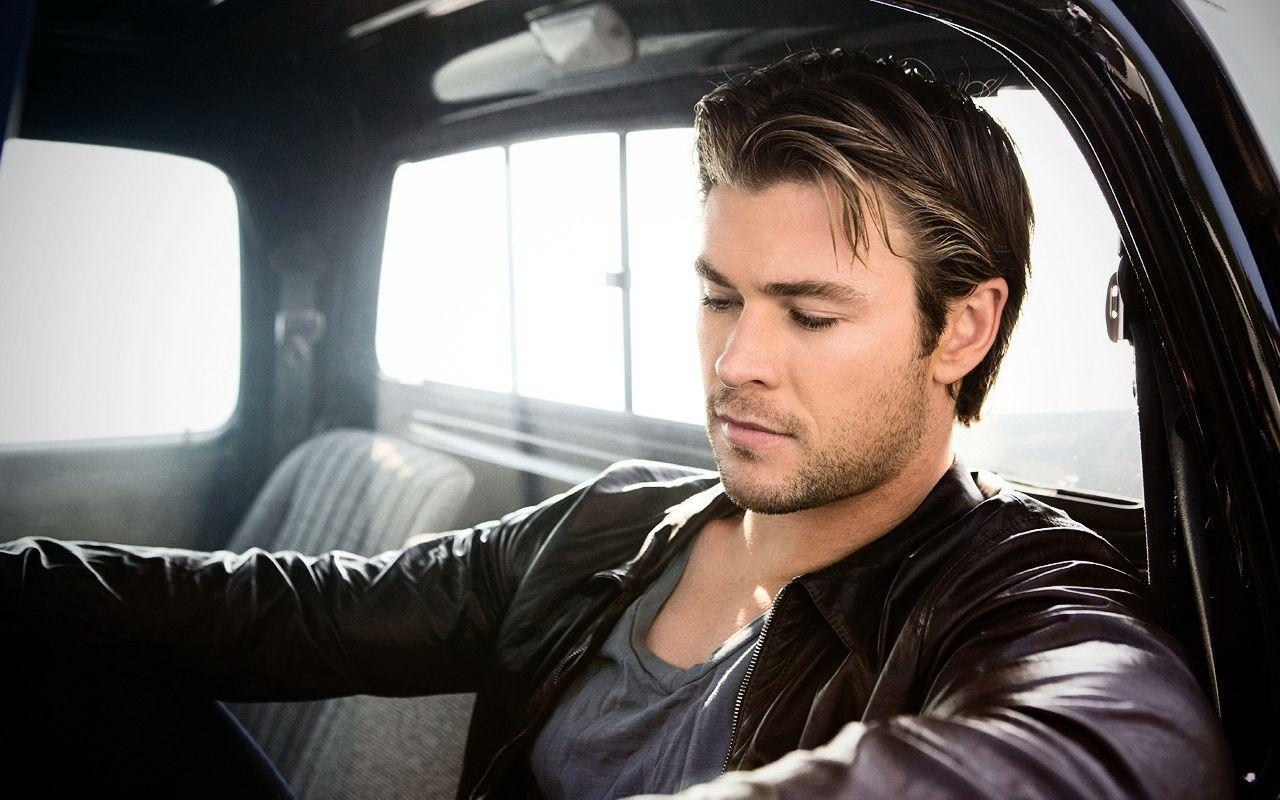 1280x800 Chris Hemsworth HD Wallpaper Free Downloads, Desktop