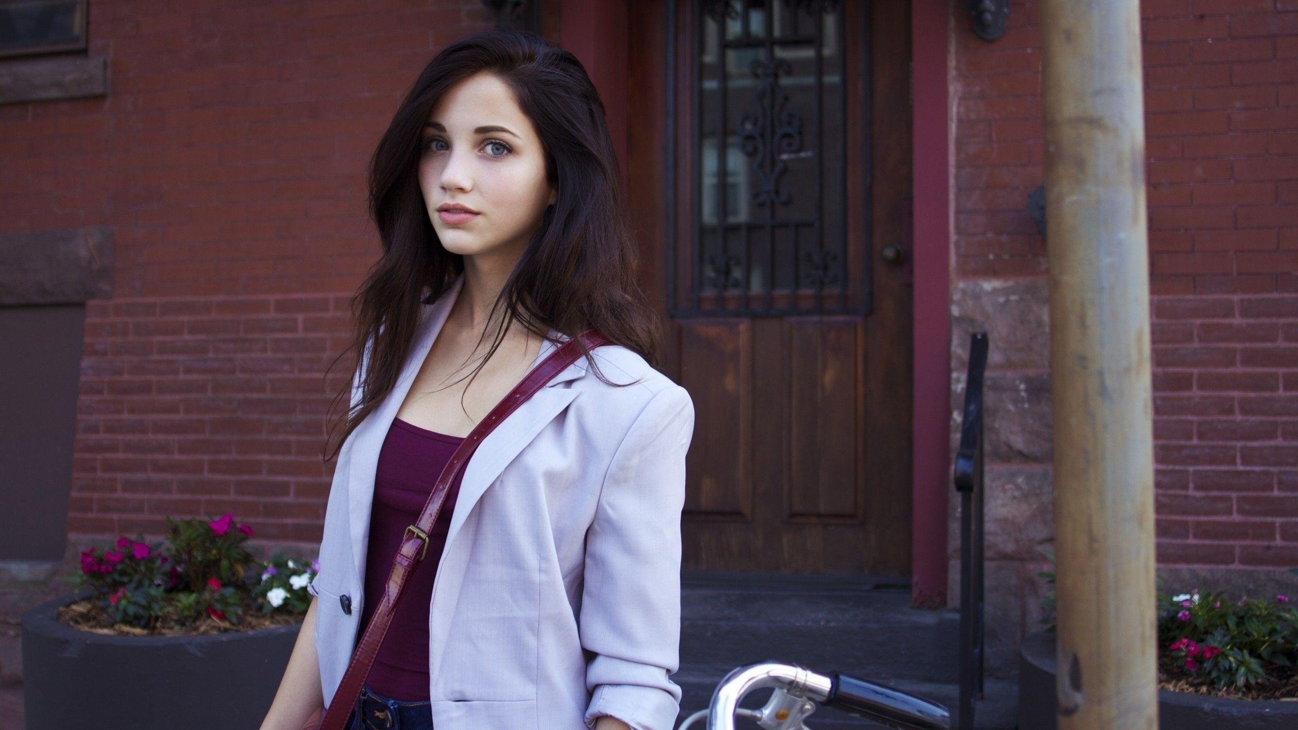 2560x1440 Emily Rudd Wallpaper HD / Desktop and Mobile Background, Desktop