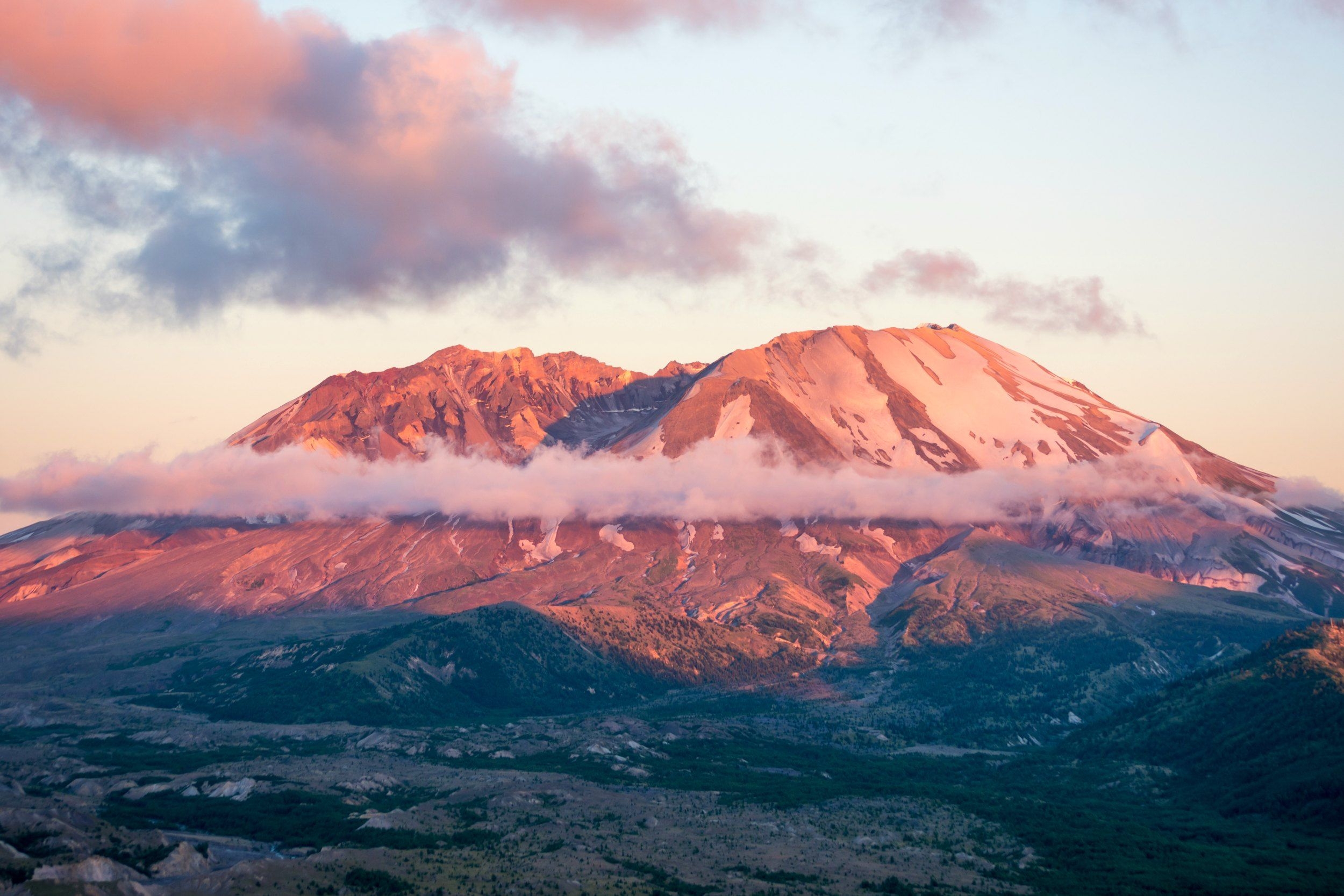 2500x1670 Mt St Helens, Desktop