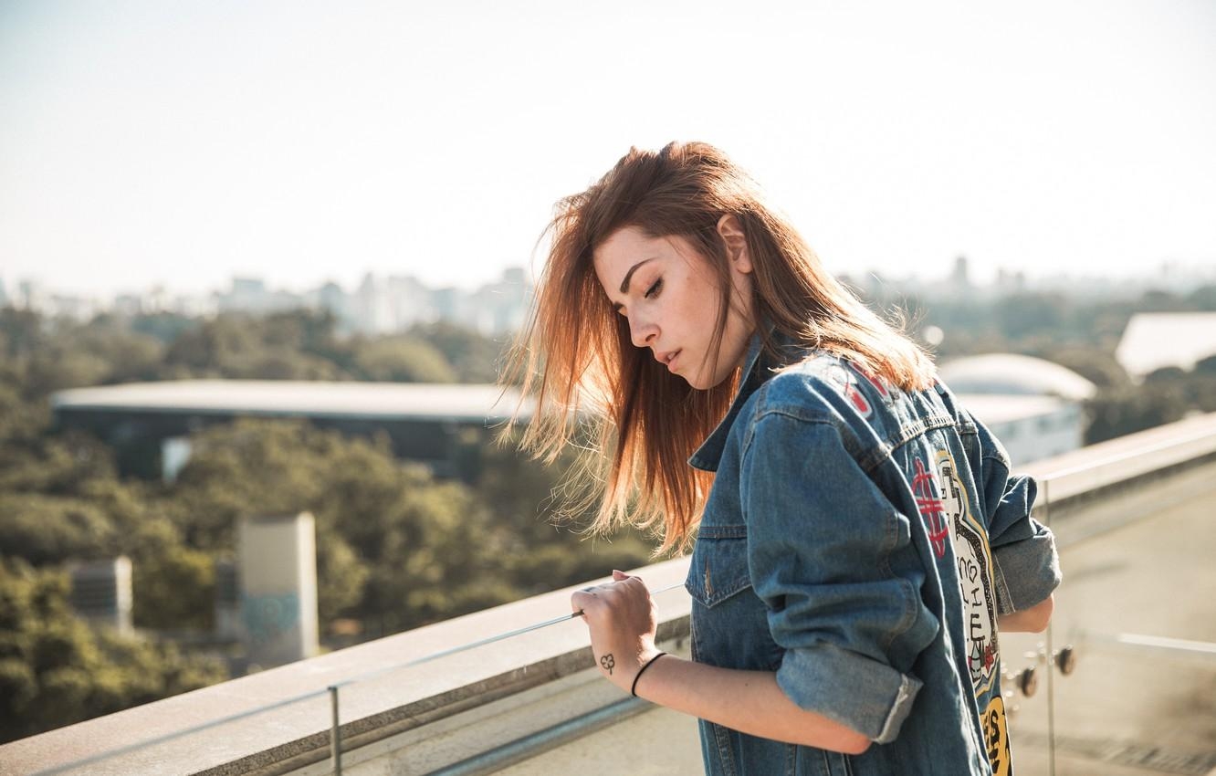 1340x850 Wallpaper girl, balcony, red, looks, Karol Queiroz image, Desktop