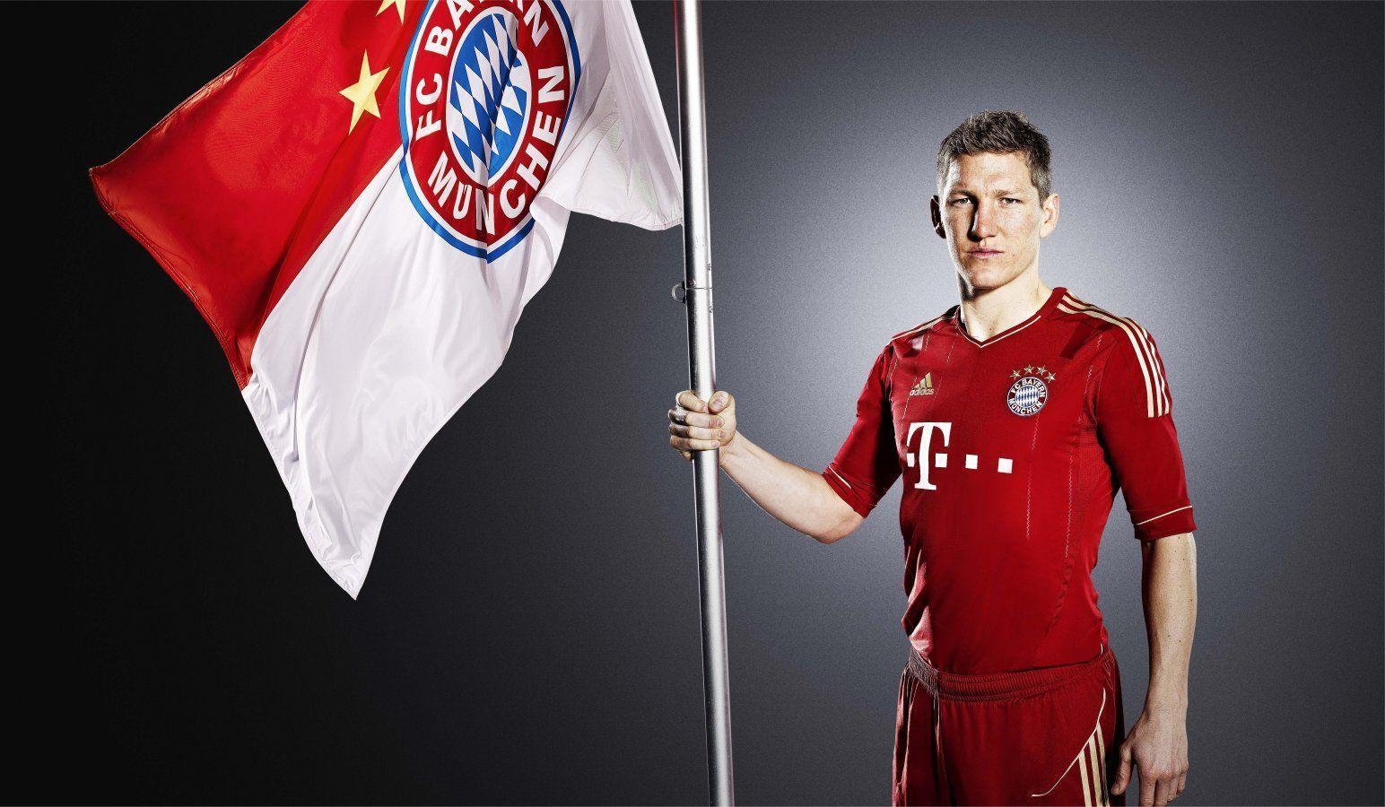 1550x900 p. Bastian Schweinsteiger Wallpaper, Bastian Schweinsteiger, Desktop