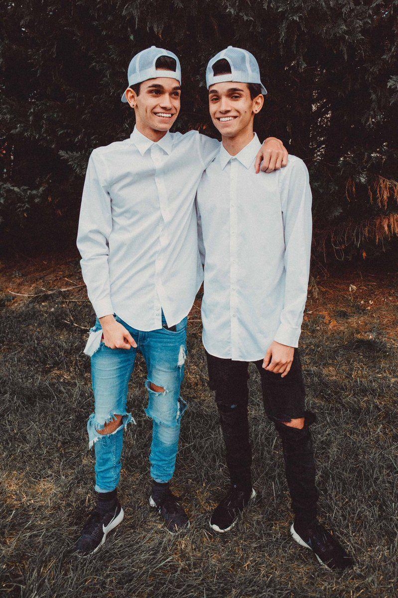 800x1200 Lucas and Marcus Dobre. Bae, Phone