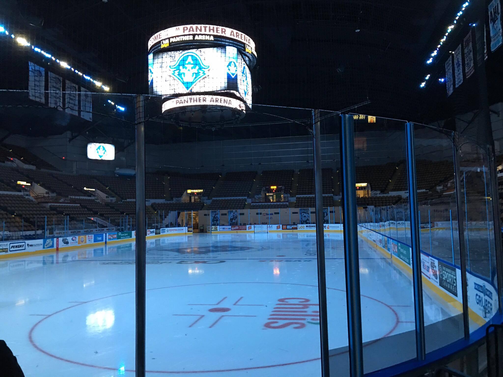 2050x1540 Milwaukee Admirals ecstatic to play at Panther Arena 3rd Man, Desktop