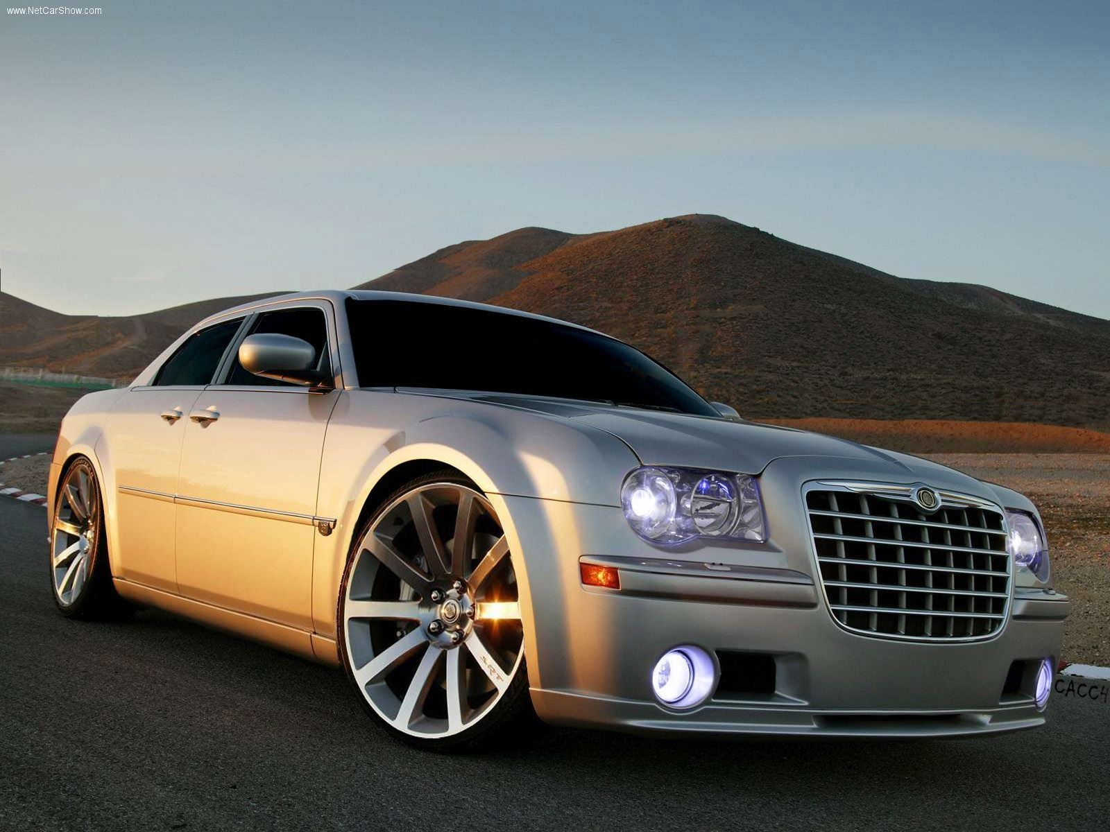 1600x1200 Chrysler 300 SRT8 Car Picture. Chrysler 300 srt Chrysler 300, Desktop