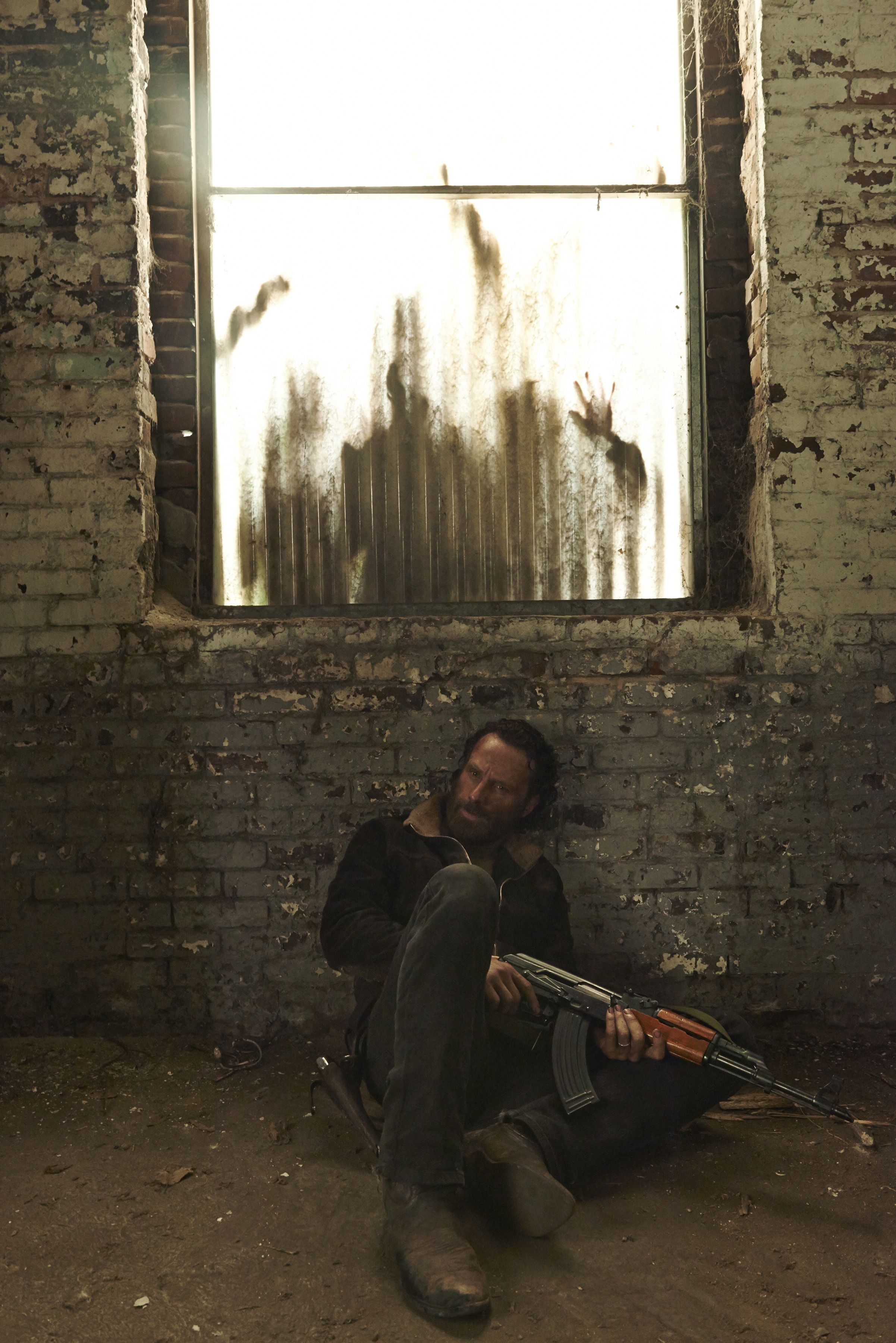 2410x3600 New Image Of Fun From 'The Walking Dead's Upcoming Fifth Season, Phone