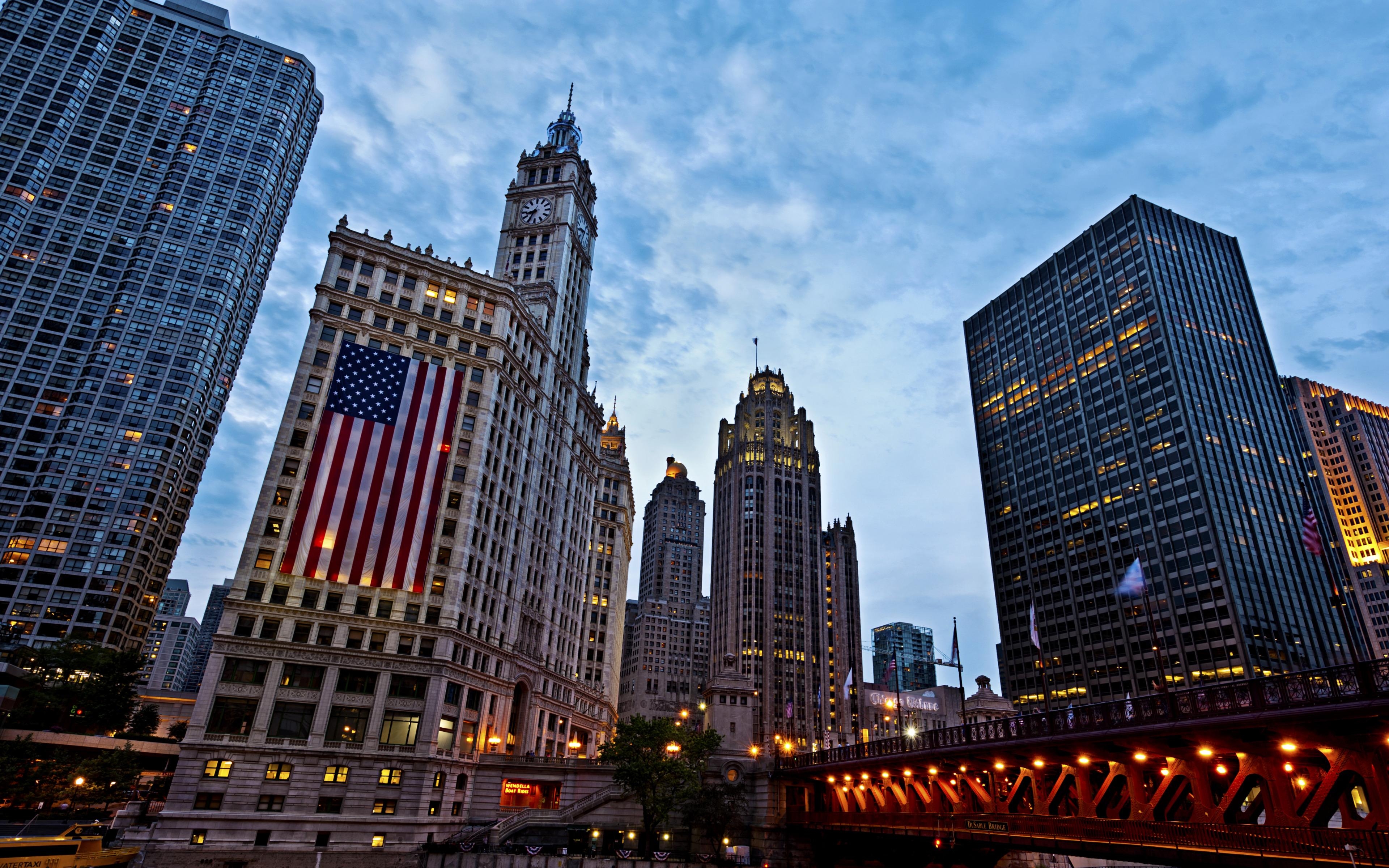 3840x2400 American Flag in Chicago, Illinois, United States widescreen, Desktop