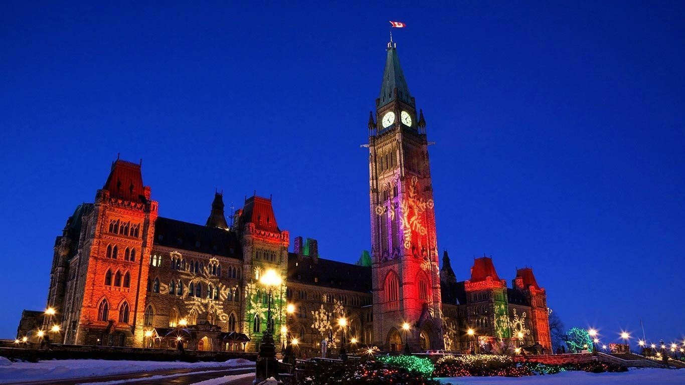 1370x770 Christmas Lights on the Parliament Buildings, Peace Tower, Desktop