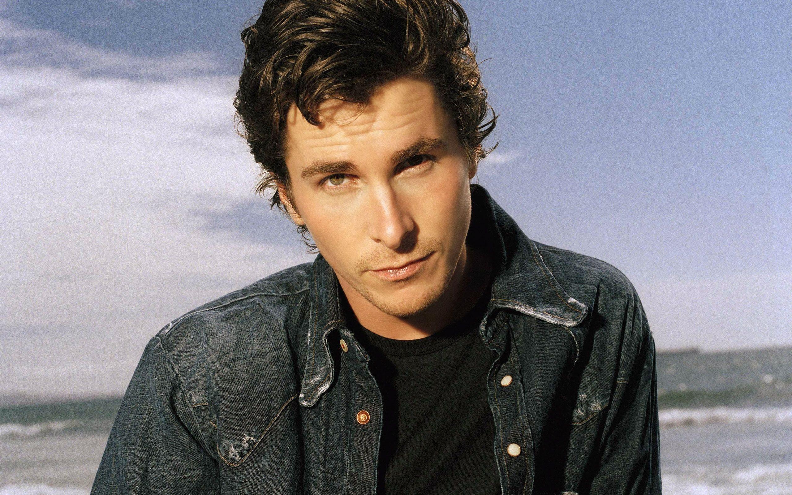 2560x1600 Christian Bale, Desktop