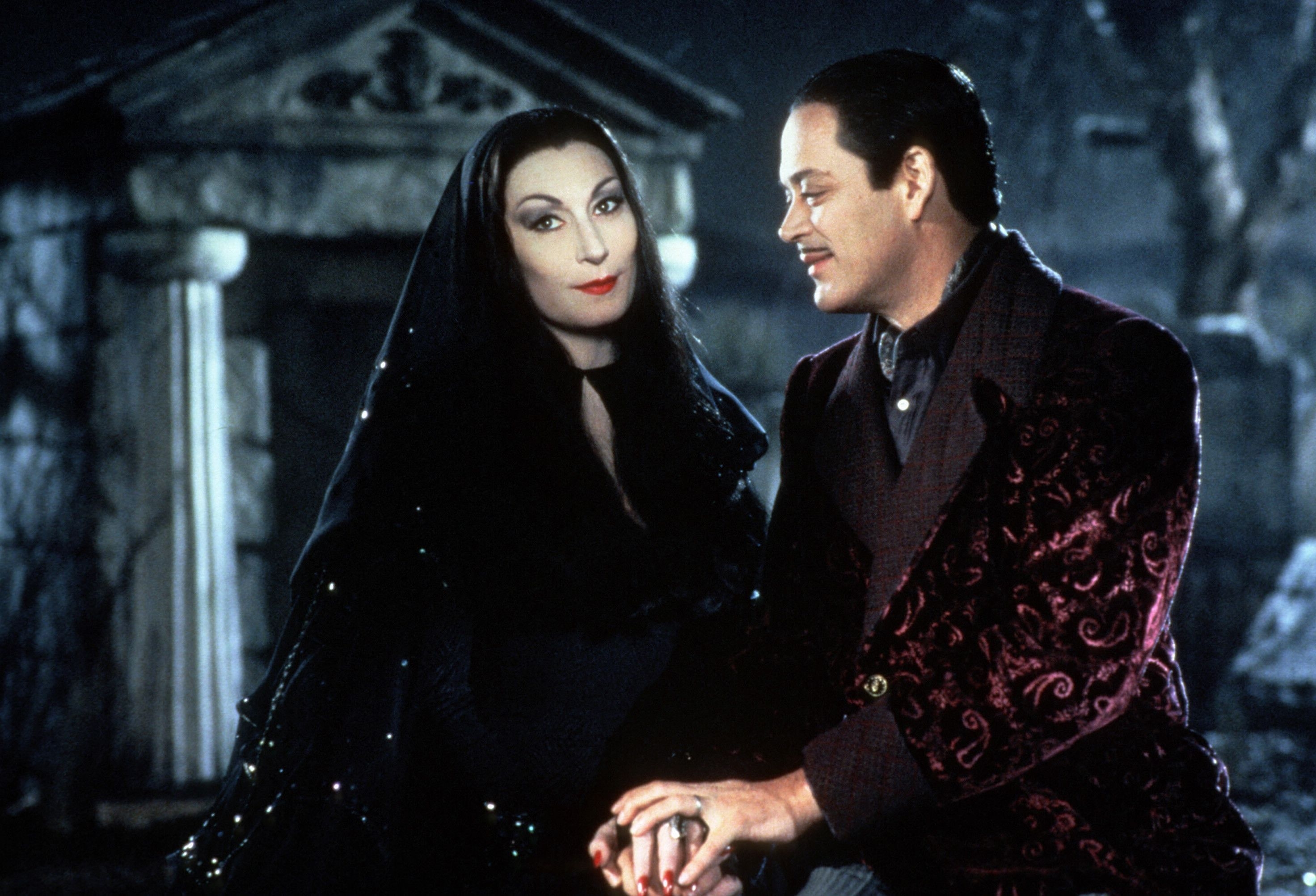 2950x2010 Addams Family Wallpaper. Morticia and gomez addams, Gomez and morticia, Addams family movie, Desktop