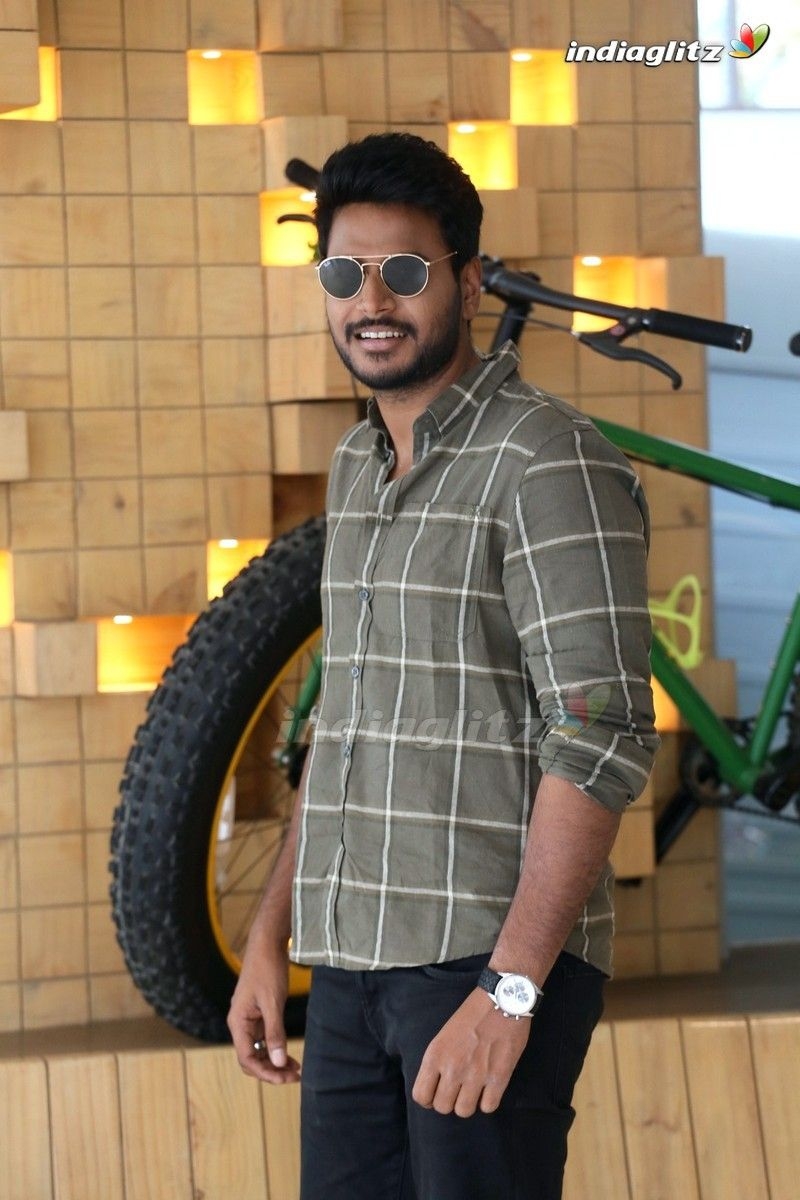 800x1200 Sandeep Kishan Photo Actor photo, image, gallery, stills and clips, Phone