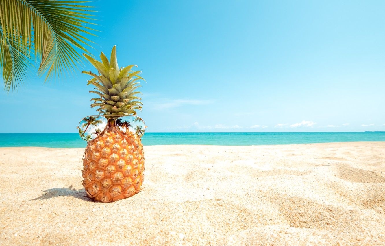 1340x850 Wallpaper sand, sea, beach, summer, the sky, palm trees, stay, shore, glasses, summer, pineapple, beach, vacation, sea, seascape, sand image for desktop, section настроения, Desktop