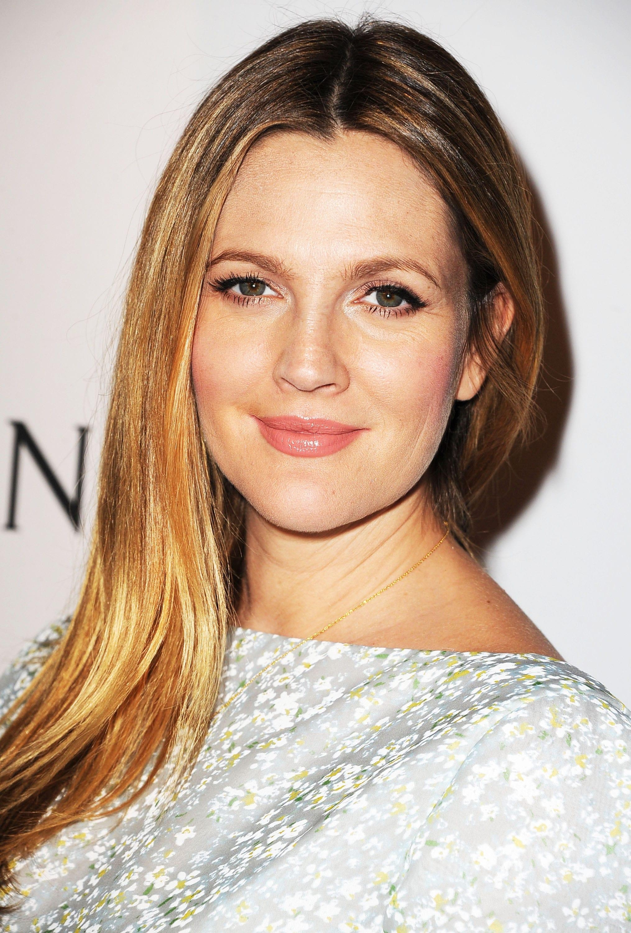 2030x3000 Drew Barrymore HD Wallpaperwallpaper.net, Phone