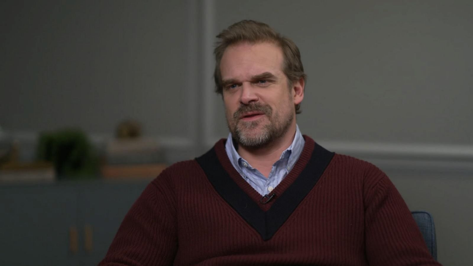 1600x900 David Harbour talks new film, 'Violent Night' Morning America, Desktop