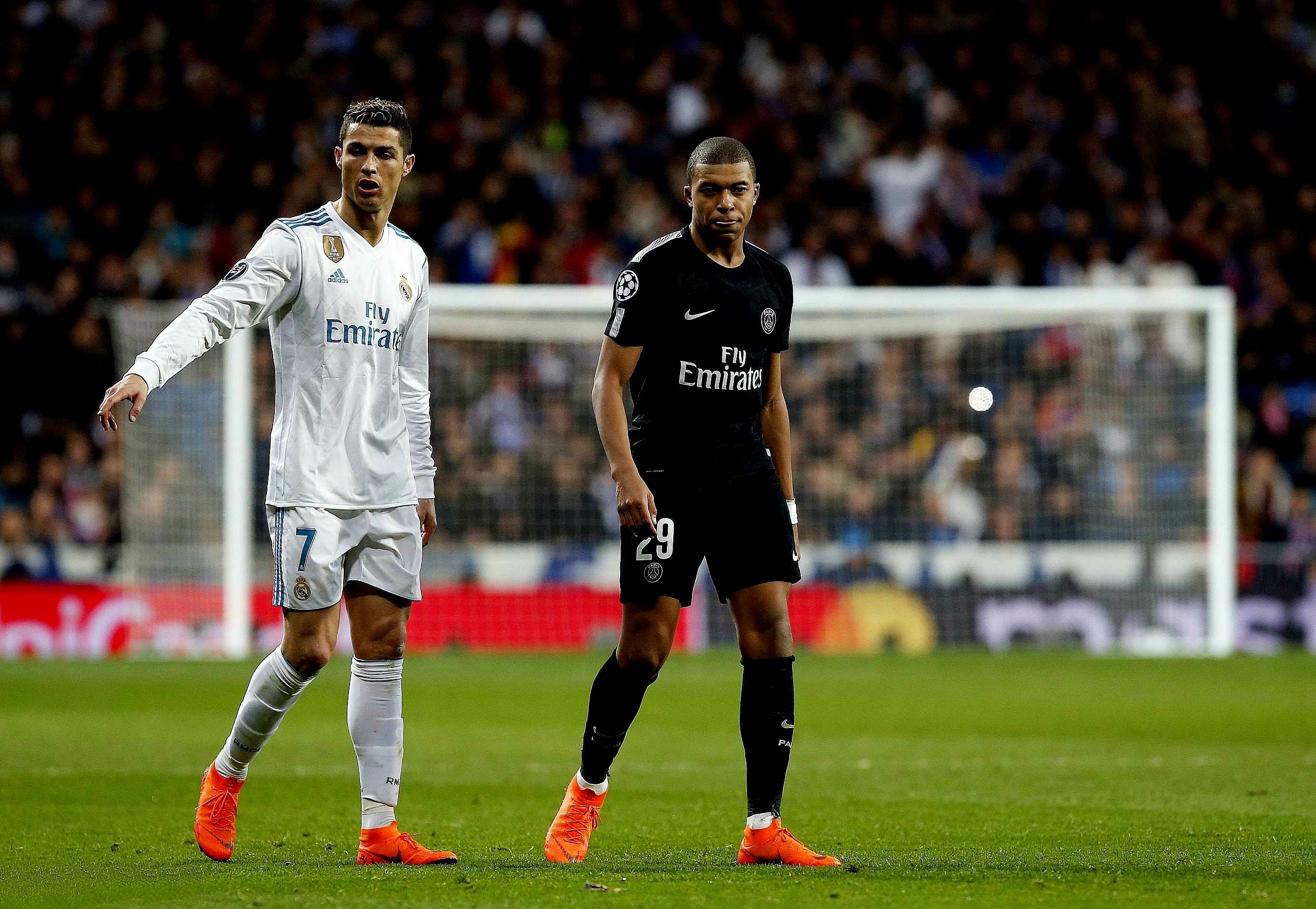 2500x1730 Cristiano Ronaldo And Kylian Mbappé Photo In Moment Of UEFA Champions League. Real Madrid (2 5 On Aggregate) Cha. Cristiano Ronaldo, Ronaldo, Kylian Mbappé, Desktop