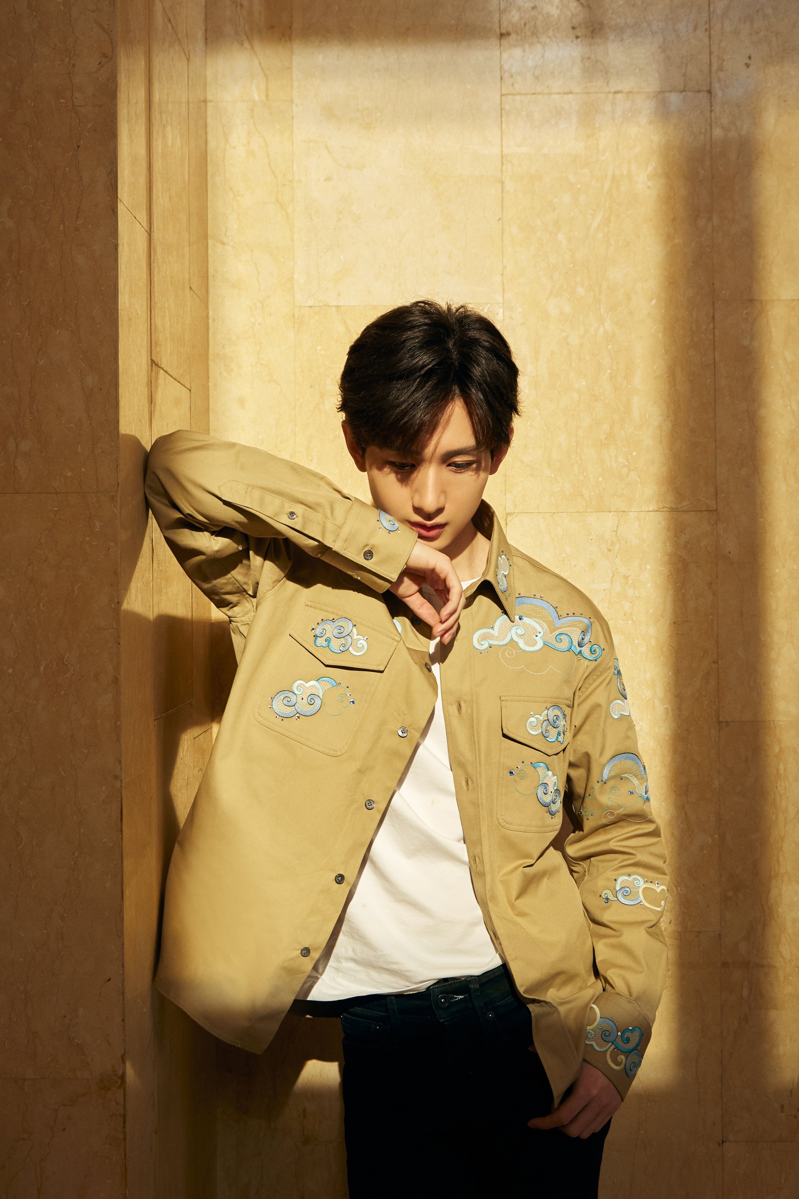 2730x4100 CHENGYI.COM Az X En: „210405 Cheng Yi Studio Weibo Update Spring Is Finally Here 1 3 #chengyi #Chengyi #성의 #成毅 �, Phone