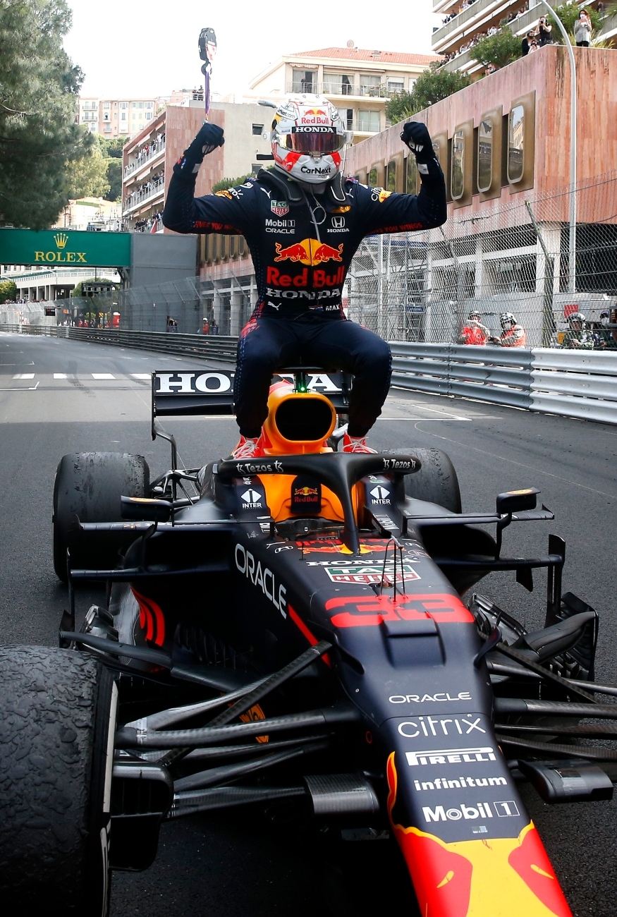 880x1300 IN PICS. Max Verstappen Wins Monaco GP, Kisses Girlfriend in Celebration, Phone