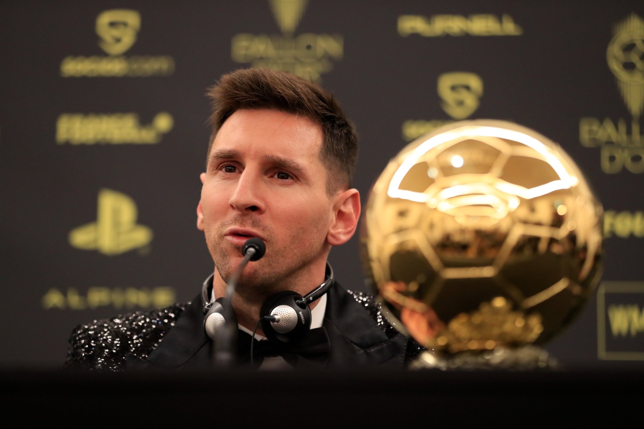 2050x1370 Leo Messi 2021 Ballon d'Or wallpaper, Desktop