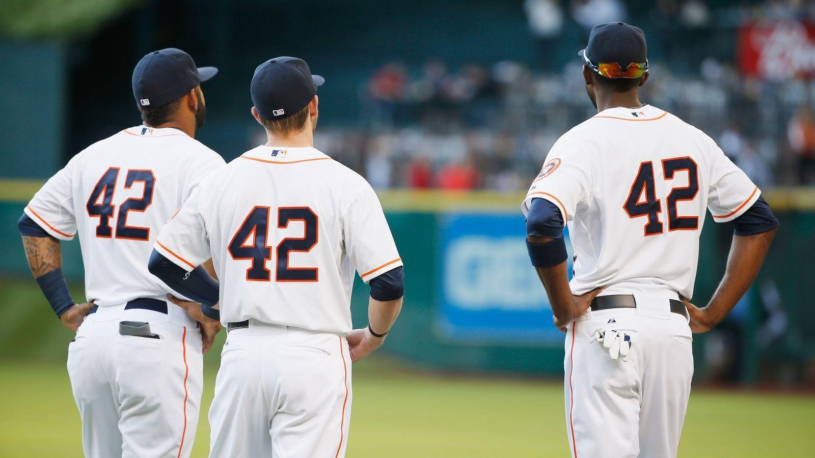 1600x900 MLB players honored to wear Jackie Robinson's No. 42, Desktop