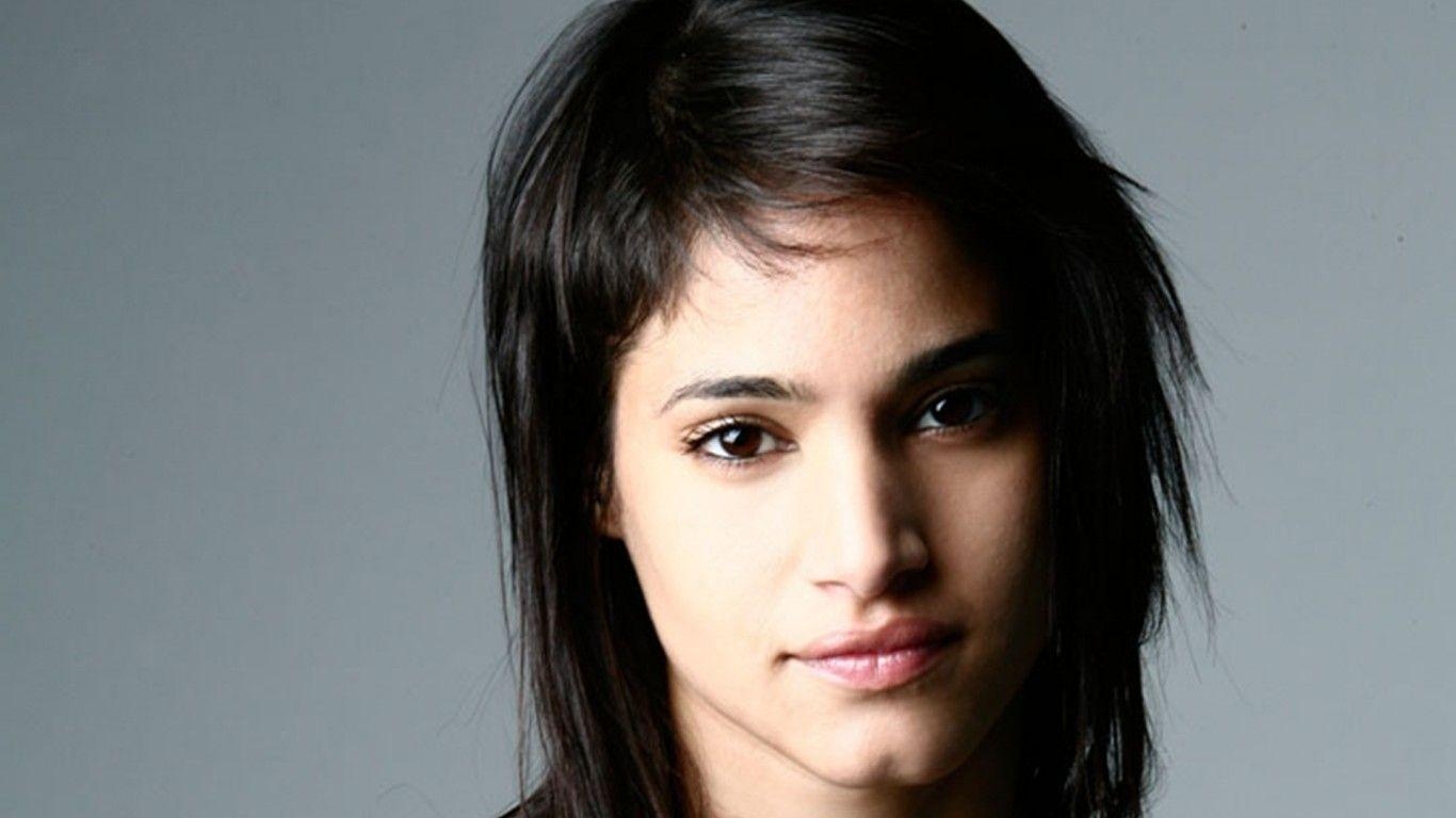 1370x770 Sofia Boutella Dancer Wallpaper 11707, Desktop