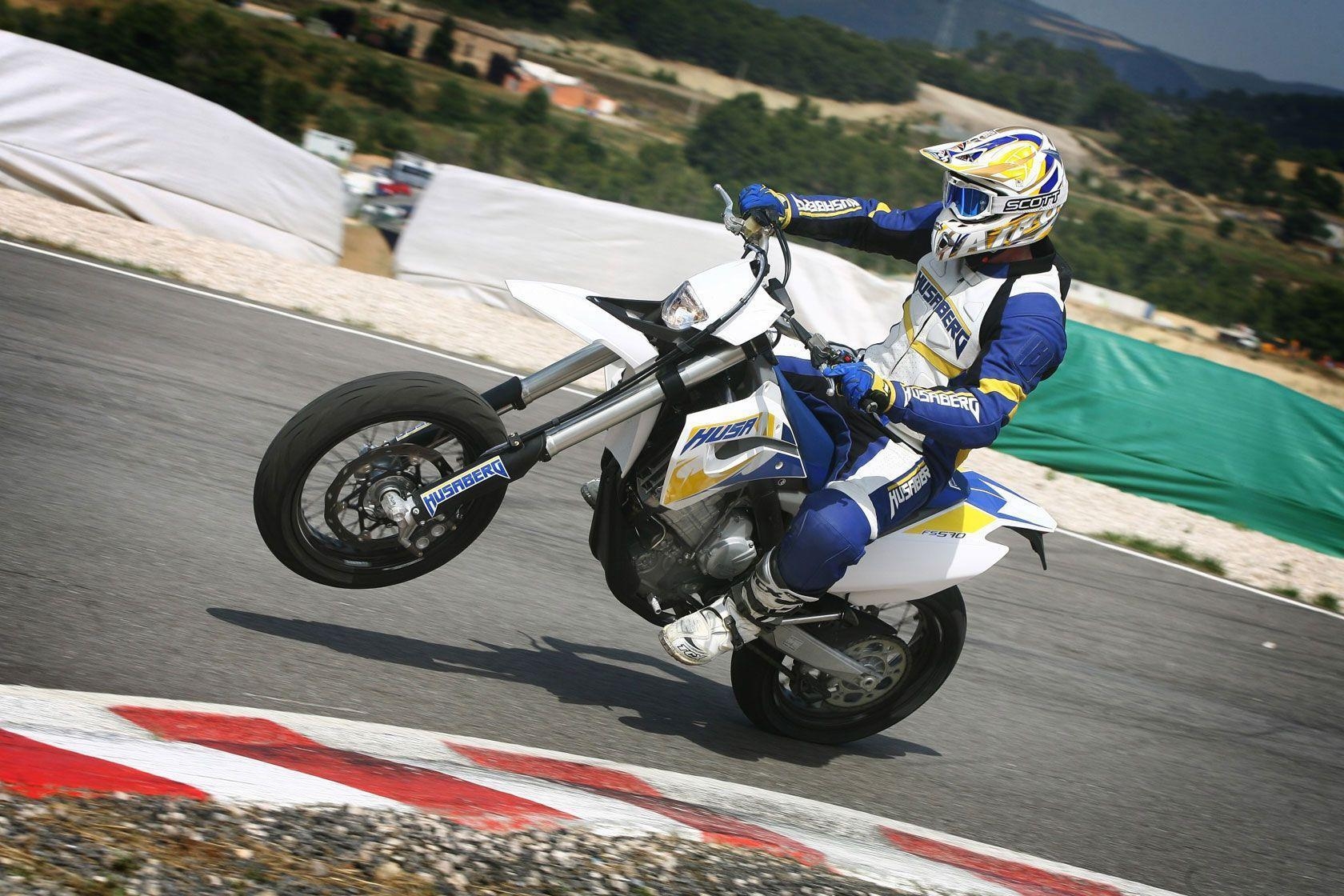 1680x1120 supermoto wallpaper, Desktop