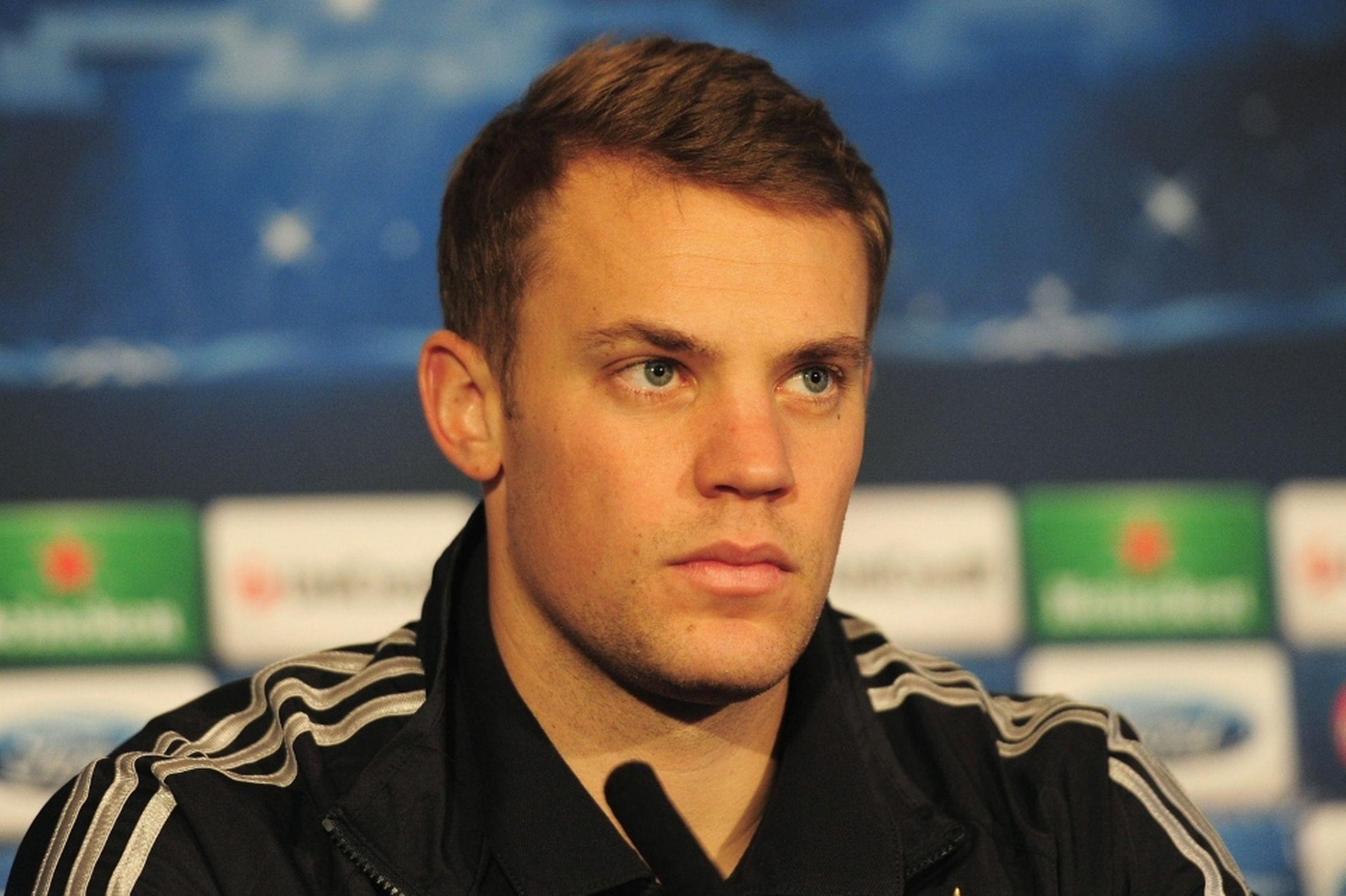 2200x1470 Manuel Neuer Wallpaper, Desktop