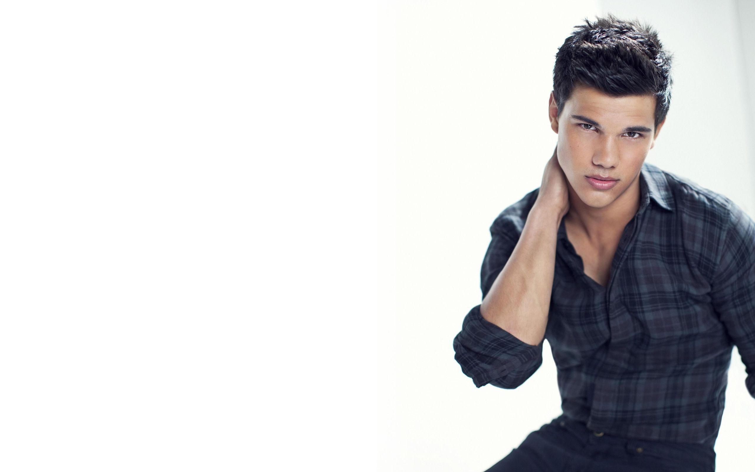 2560x1600 Taylor Lautner. Wallpaper HD free Download, Desktop