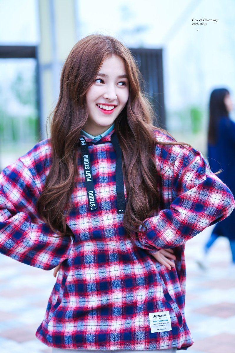 800x1200 Nancy (Momoland). K P0P ✧✧✧ﾟ✧ﾟ. Yoona and Kpop, Phone