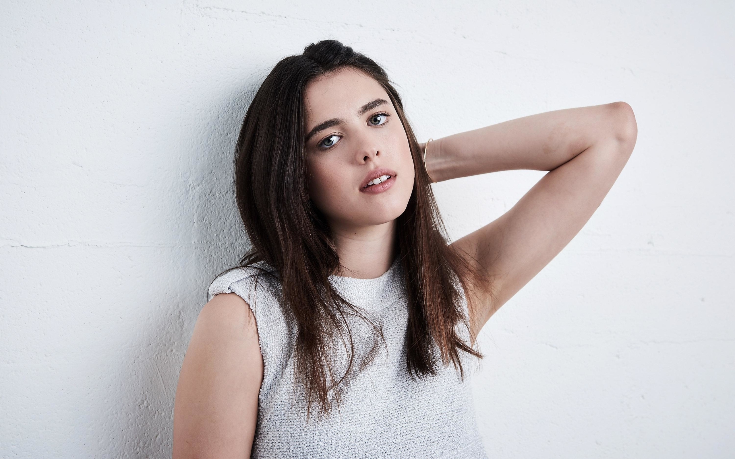 2560x1600 Wallpaper of Actress, Blue Eyes, Margaret Qualley background & HD image, Desktop