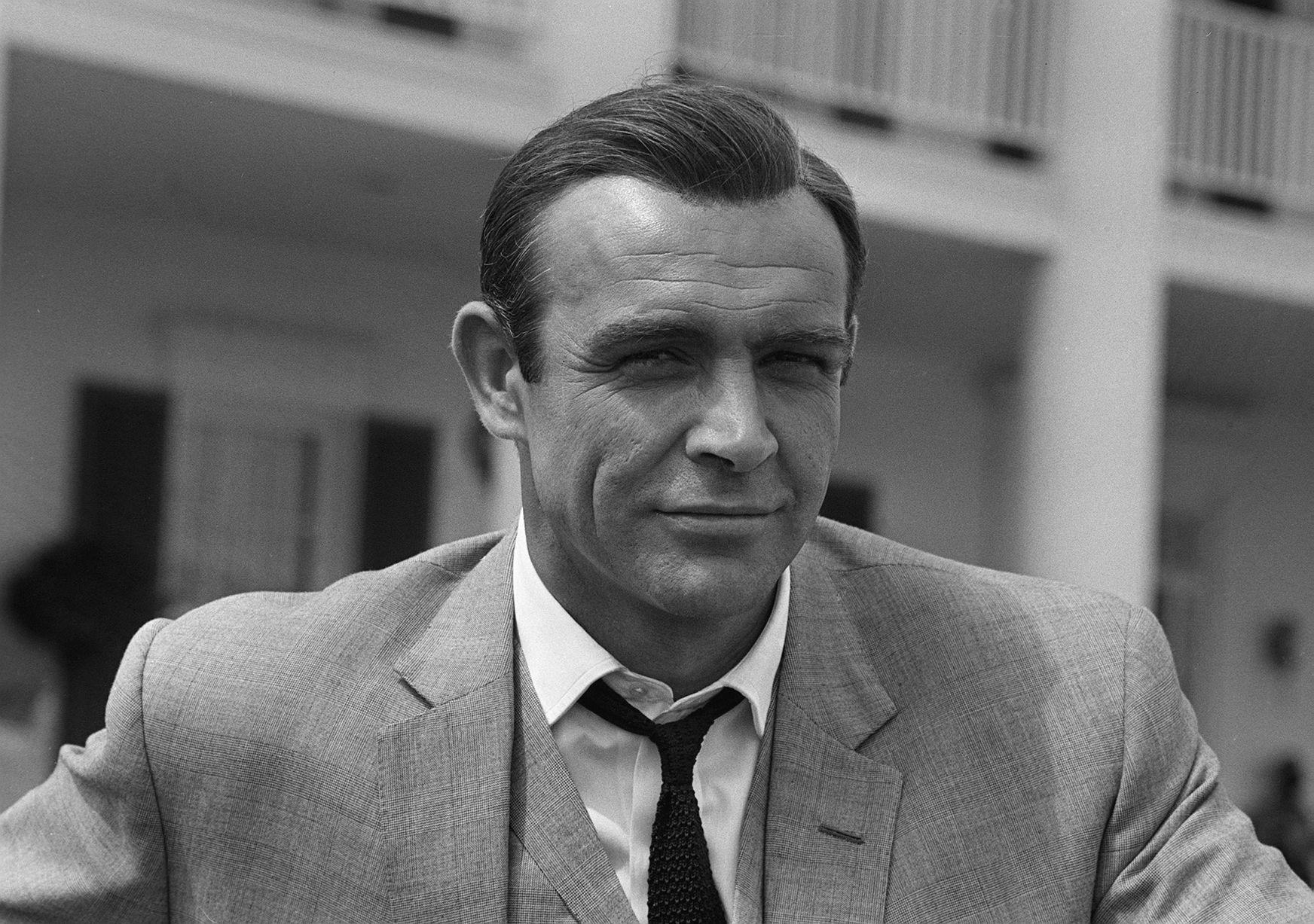 1750x1230 400x500px Sean Connery 41.39 KB, Desktop