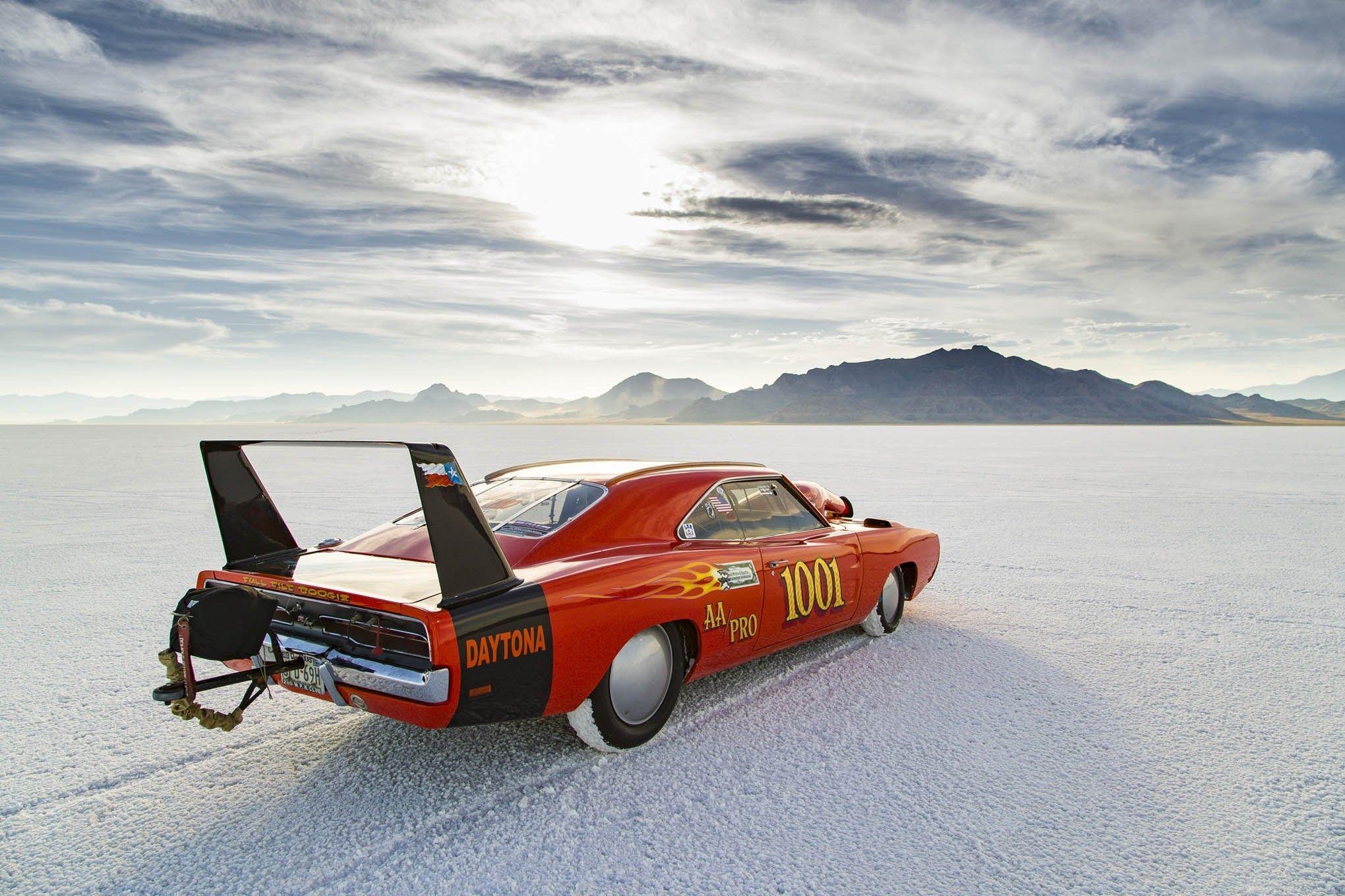 2040x1360 Picture for Desktop: 1969 dodge charger daytona image, 348 kB, Desktop