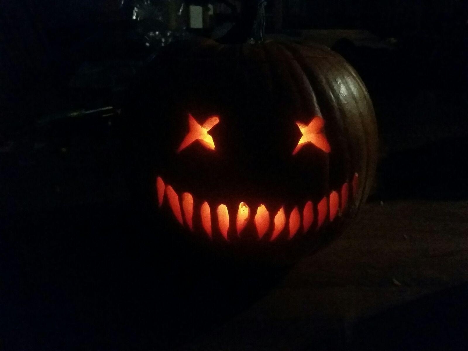 1600x1200 Last night's pumpkin carving, is Sam's Trick 'r Treat pumpkin. I Love it!, Desktop