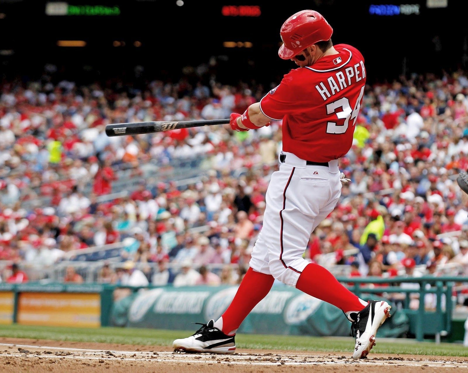 1600x1280 Bryce Harper is the right fielder for the Washington Nationals. He, Desktop