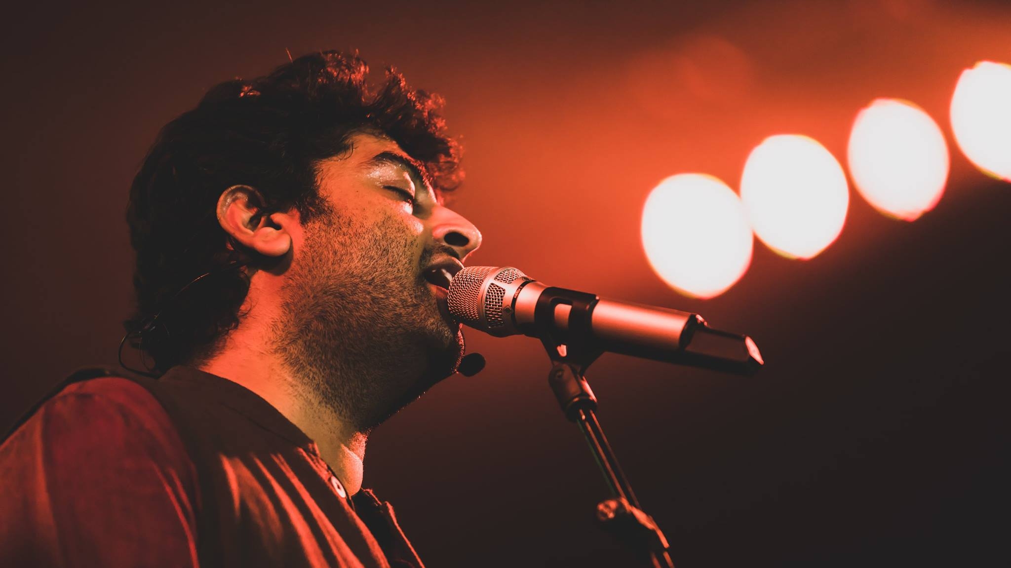 2050x1160 Arijit Singh Wallpaper, Desktop