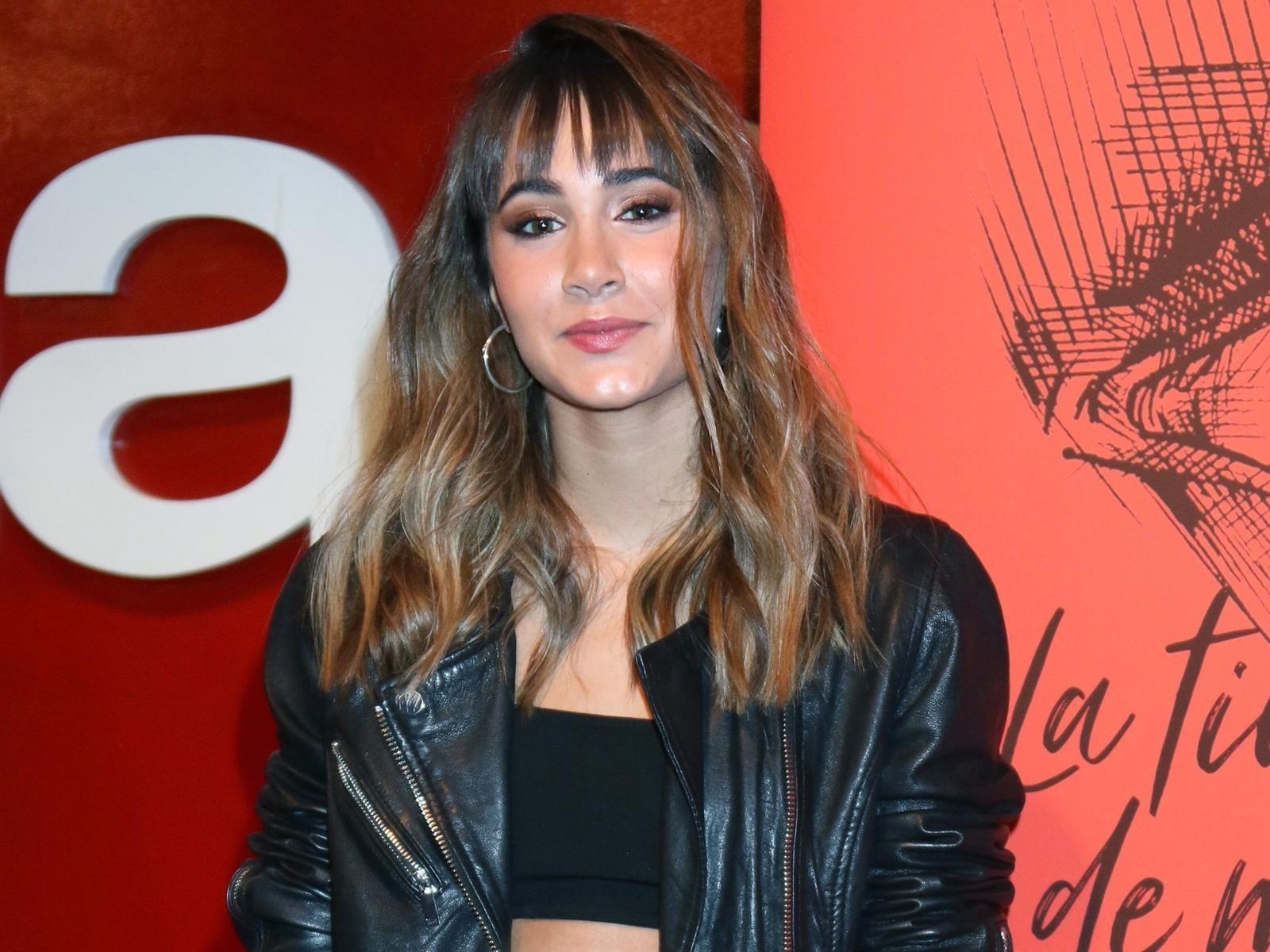 1600x1200 Aitana Ocaña aclara la relación que mantiene con el actor Miguel, Desktop