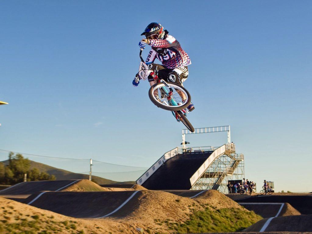 1030x770 BMX Racing, Desktop