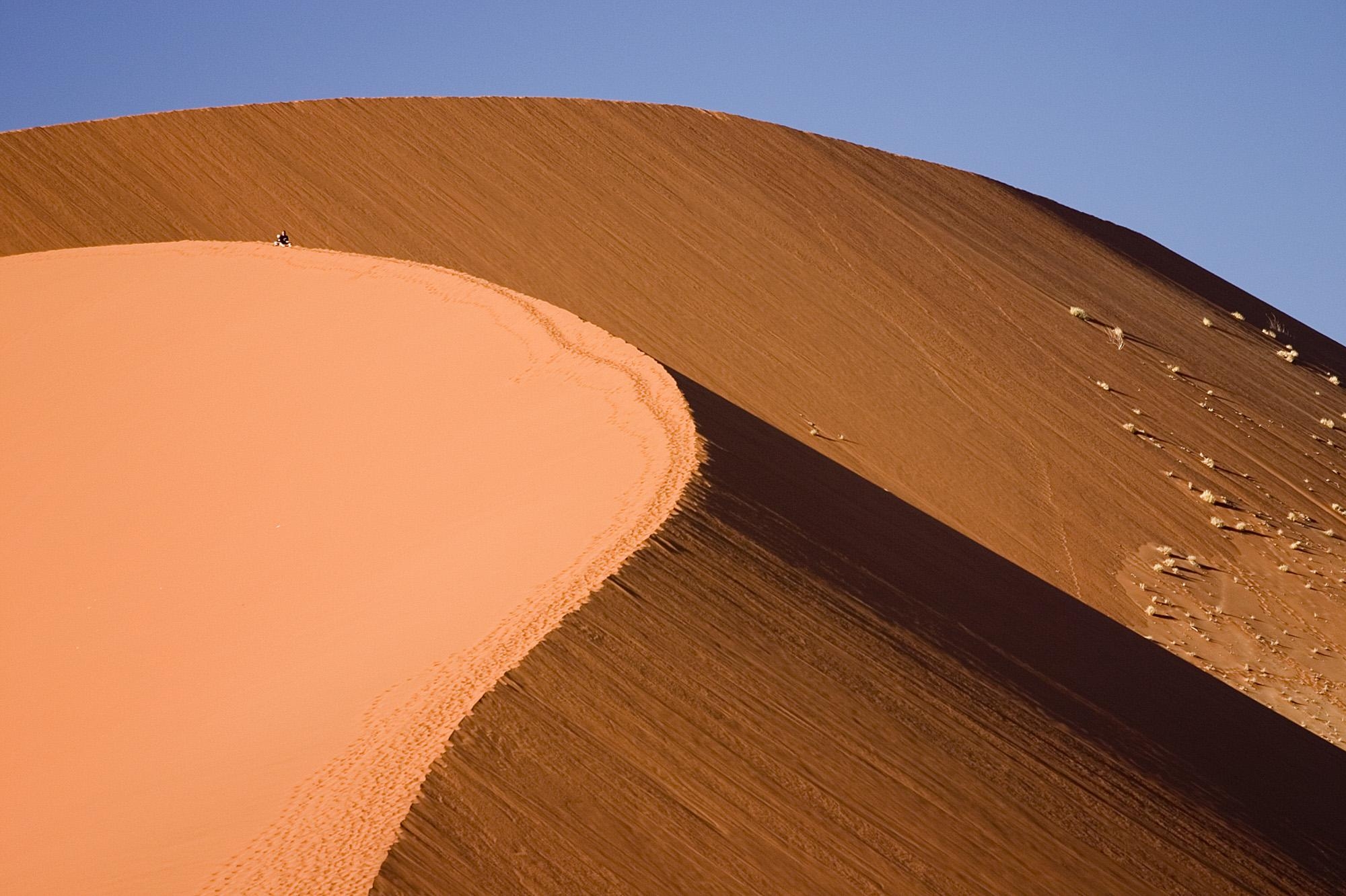 2000x1340 Sossusvlei Dune Namib Desert Namibia Luca Galuzzi, Desktop