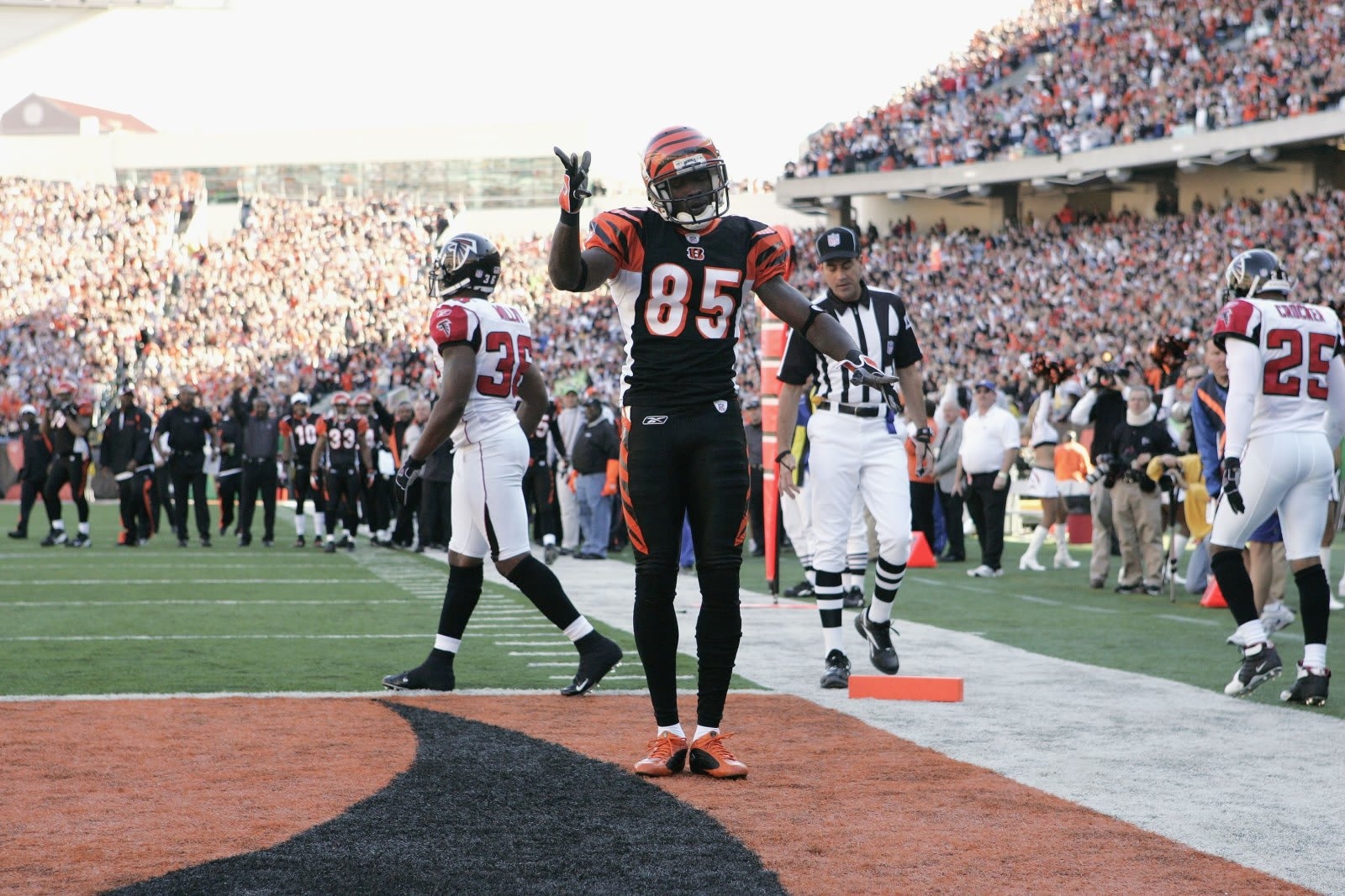 1600x1070 Bengals' Legend Chad Johnson belongs in the Pro Football Hall of Fame, Desktop