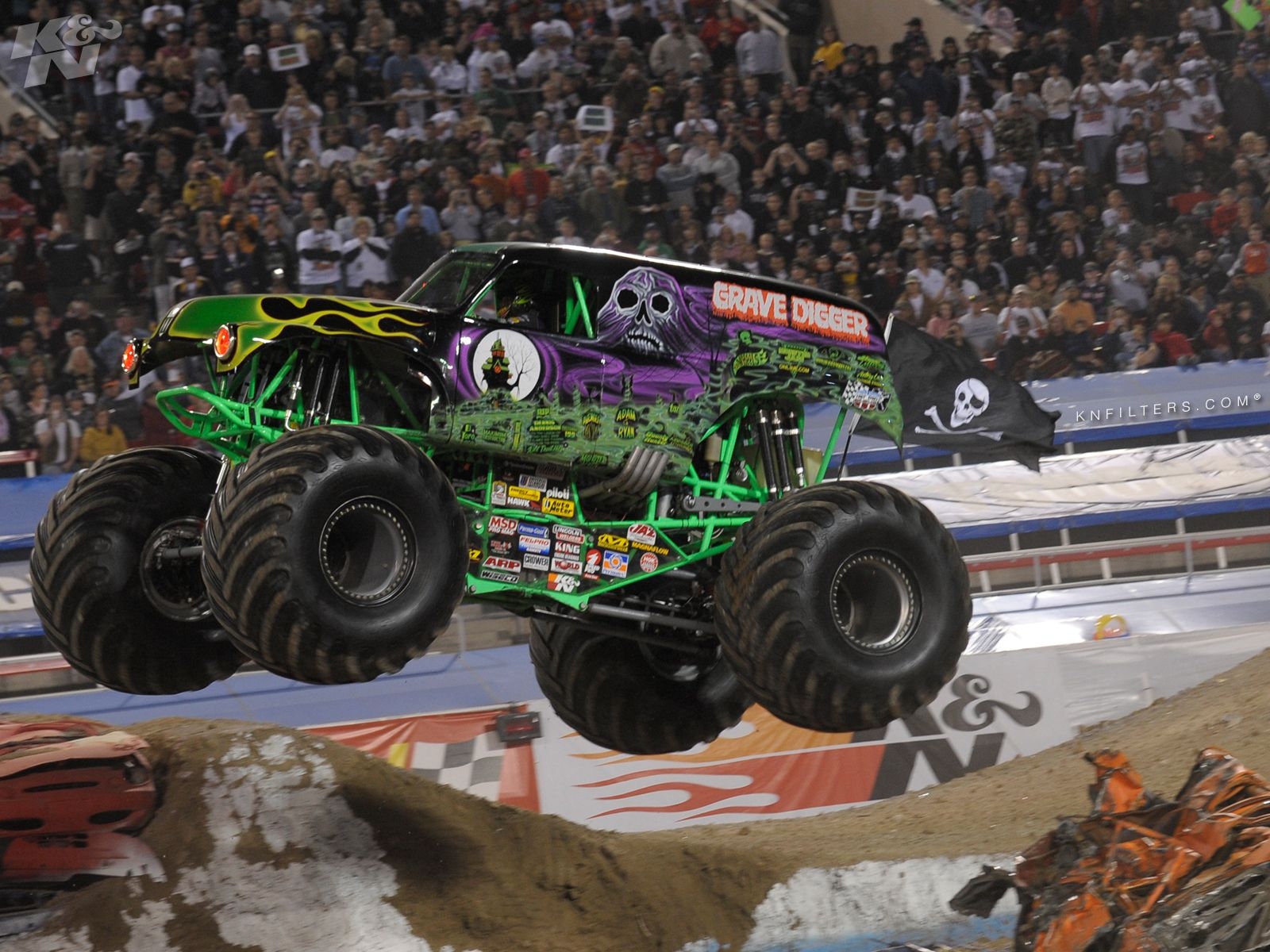 1600x1200 Big foot and grave digger ideas. monster trucks, trucks, digger, Desktop