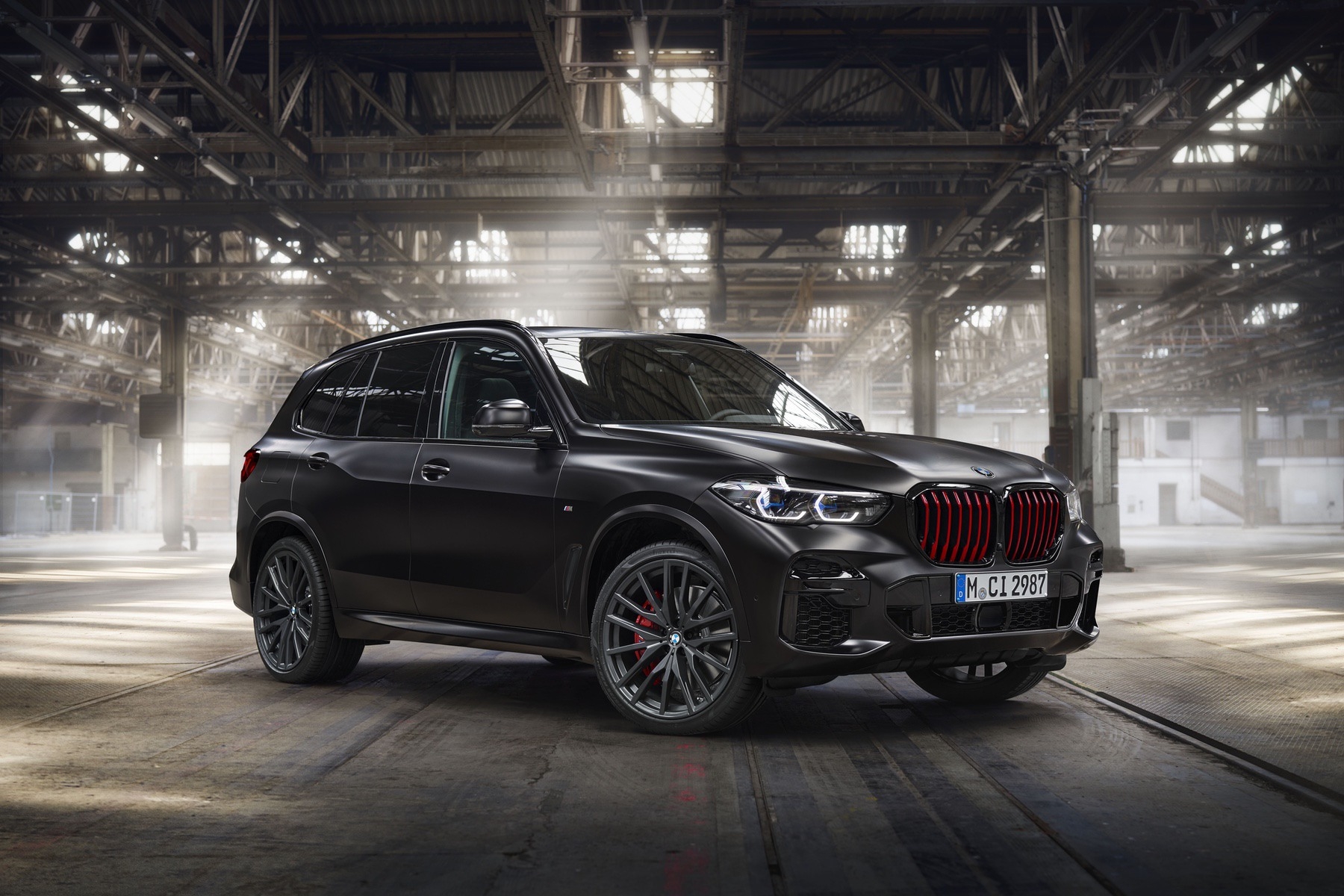 1800x1200 World Debut: 2022 BMW X5 Black Vermilion Edition, Desktop