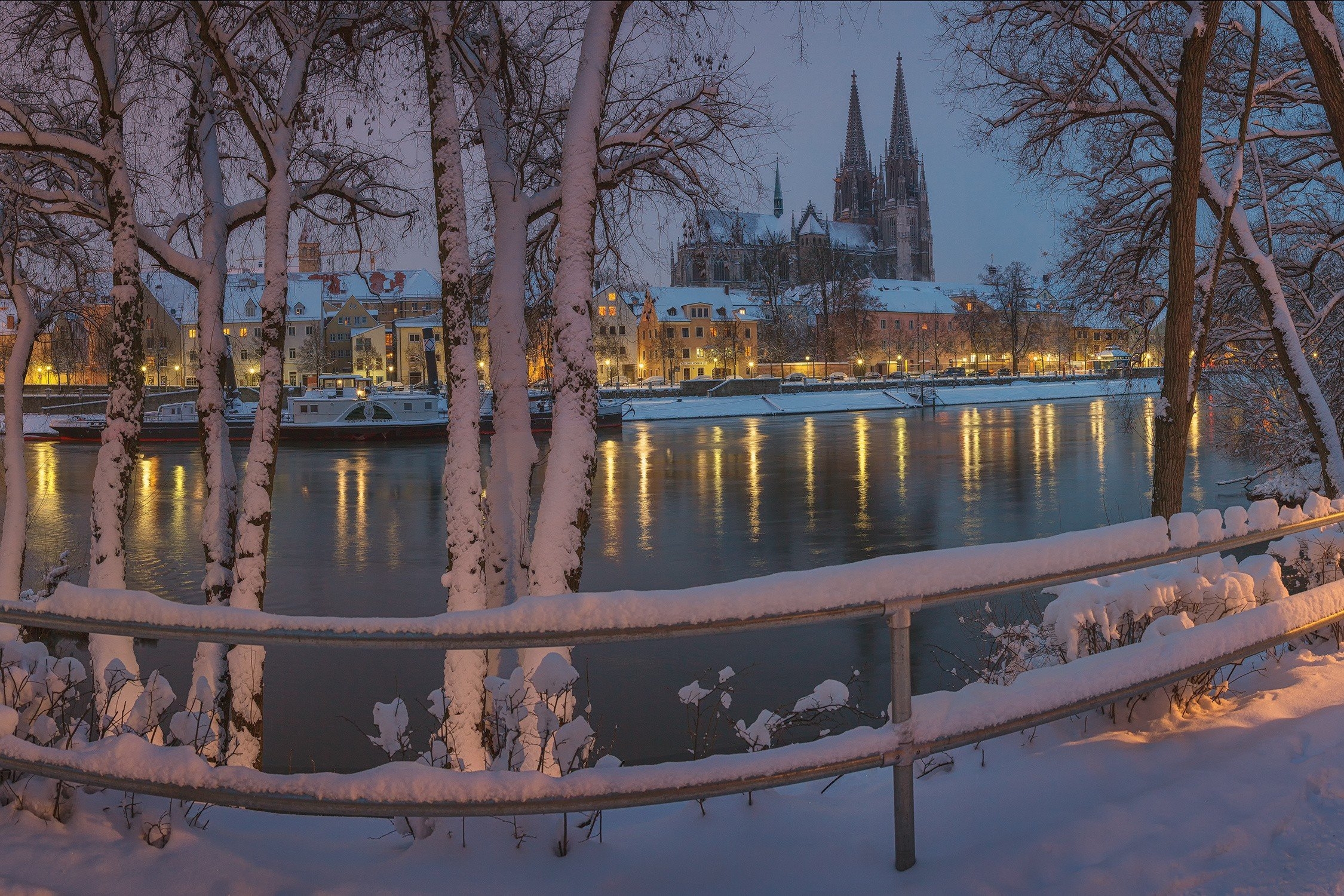 2250x1500 Winter: River Winter Bavaria City Regensburg Germany Nature Enjoy, Desktop