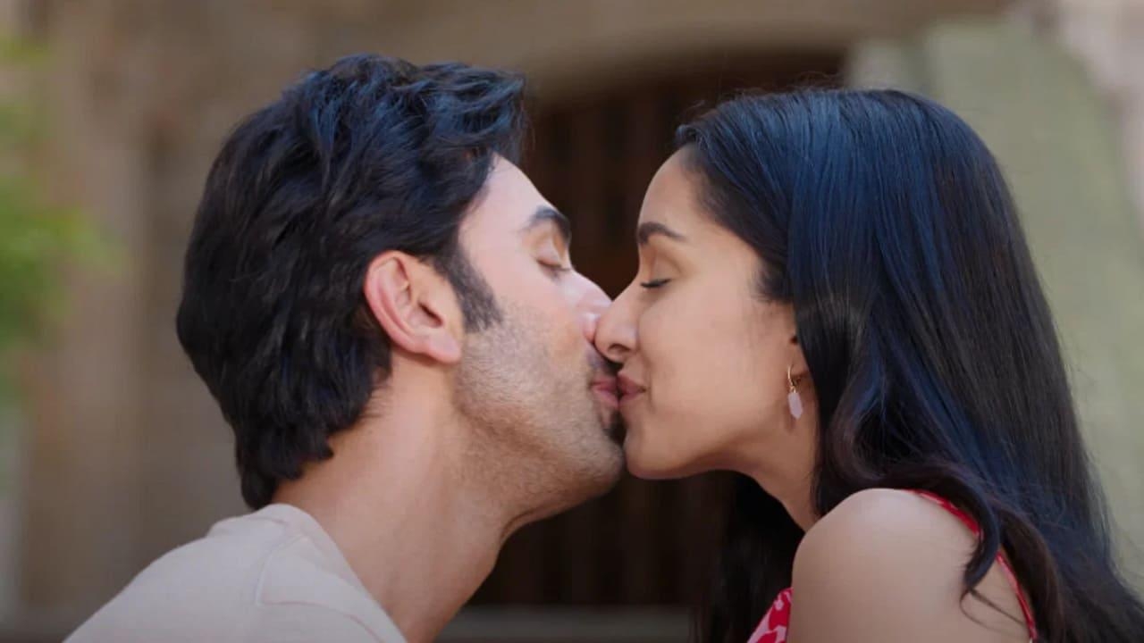 1280x720 Tere Pyaar Mein: Tu Jhoothi Main Makkar Song Exudes Ranbir Shraddha's Bikini Bods And Lip Locks, Desktop