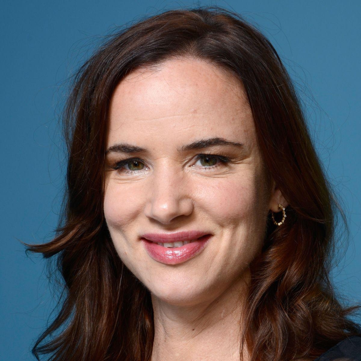 1200x1200 Picture of Juliette Lewis, Picture Of Celebrities, Phone