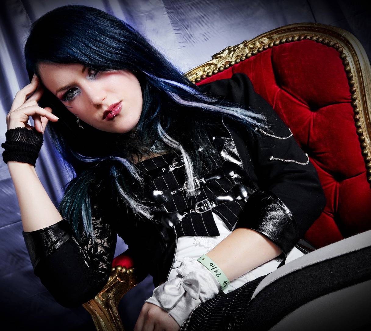 1220x1090 Alissa White Gluz Wallpaper, Desktop