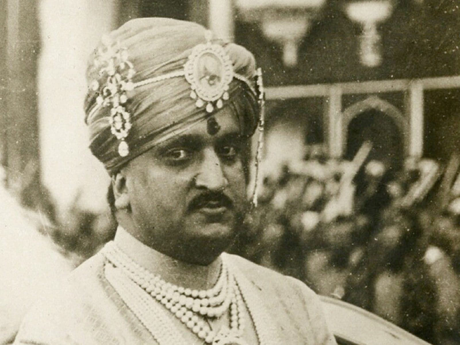 1600x1200 Public Holiday In J K On Maharaja Hari Singh's Birth Anniversary, Desktop