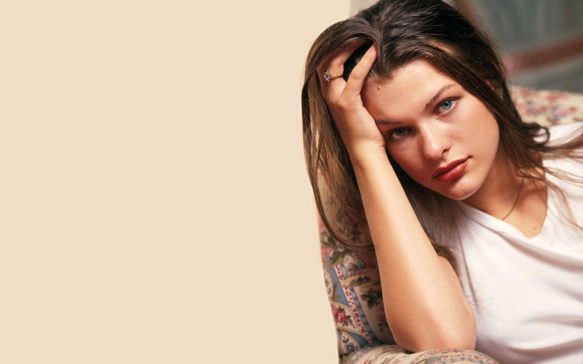 1920x1200 Milla Jovovich Natural widescreen wallpaper. Wide, Desktop