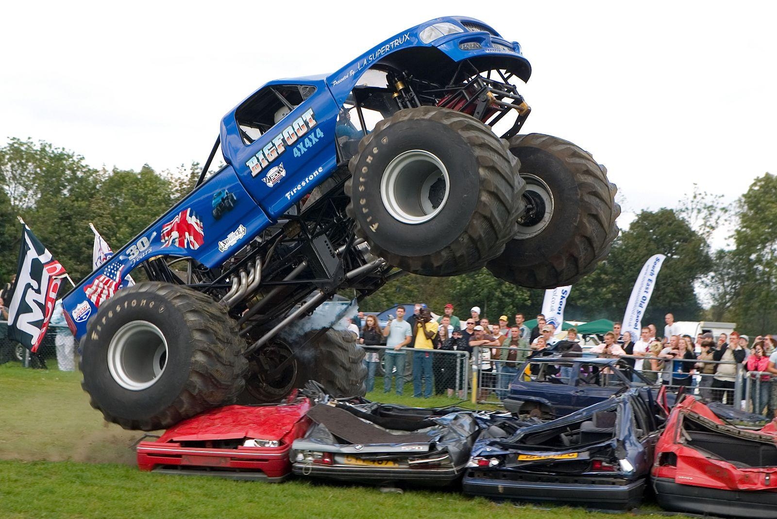 1600x1070 monster truck doomsday, Desktop