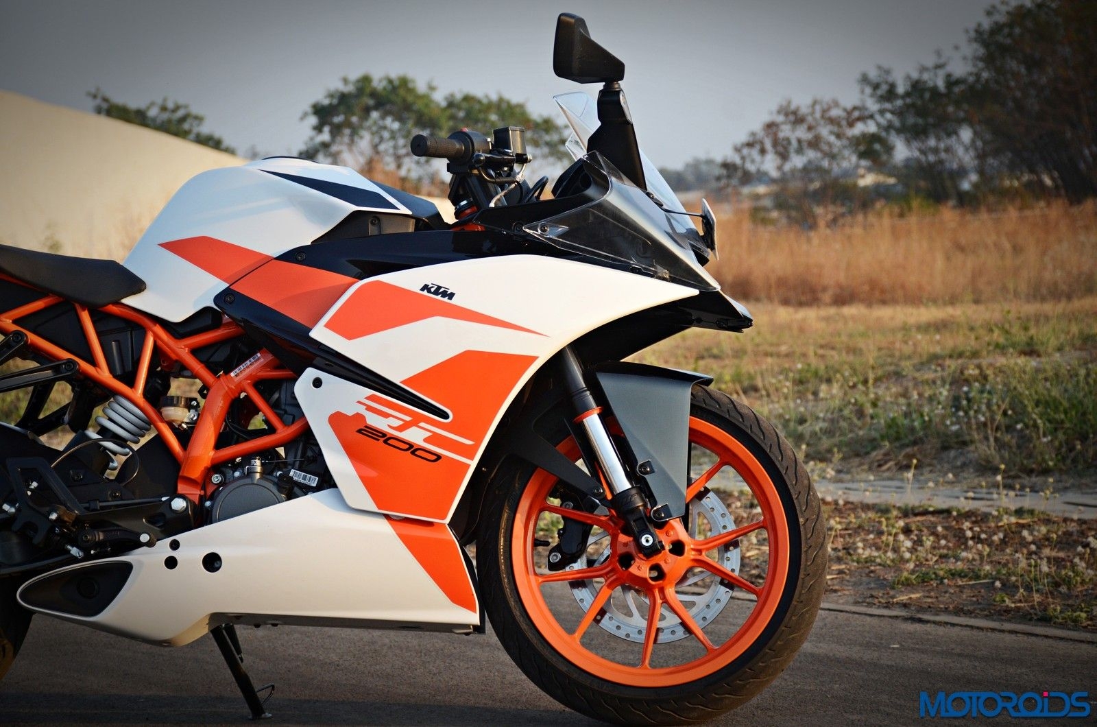 1600x1060 Ktm Rc200 Front Rc 200 White Colour, Desktop