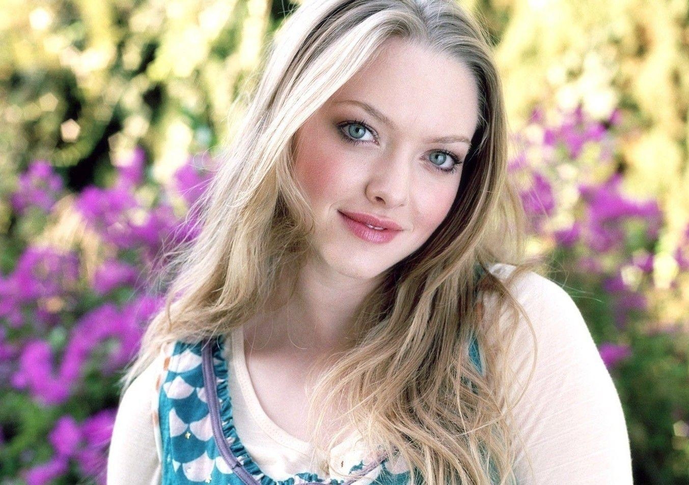 1360x960 Amanda Seyfried Wallpaper of Amanda Seyfried, Desktop