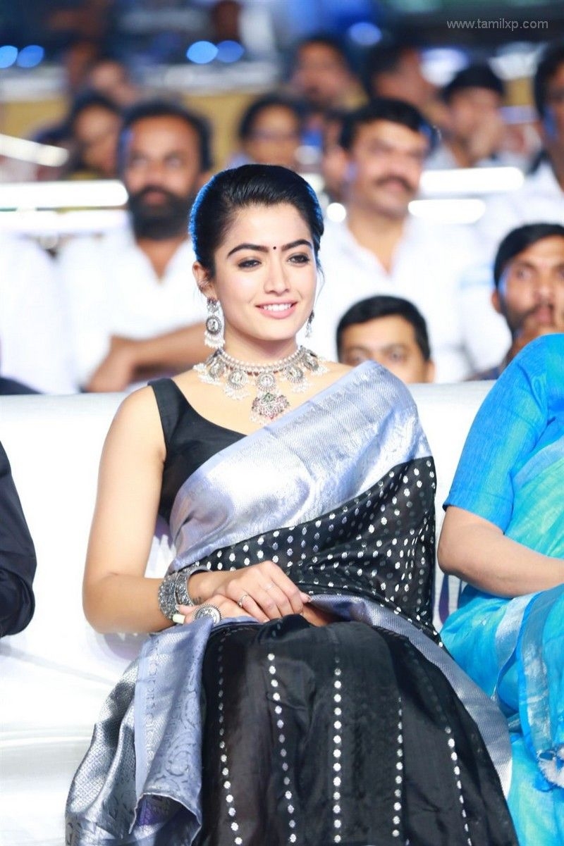 800x1210 Actress Rashmika Mandanna Saree Image, Phone